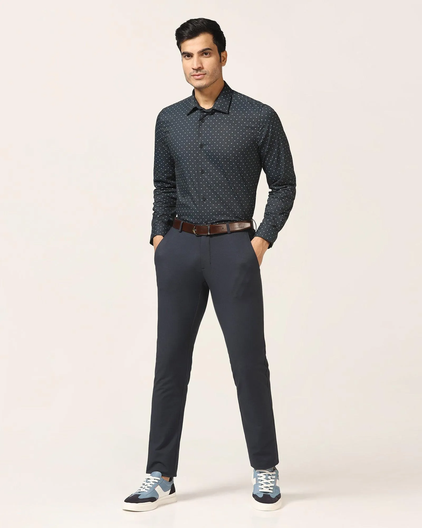 TechPro Slim Fit B-91 Casual Navy Solid Khakis - Borros Lounge-friendly