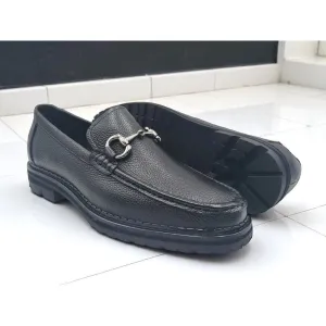 Carrucci Black Horsebit Lug Bottom Casual Loafer Pebble Leather Shoe Easy Slip-on Footwear Elegant Slip-ons