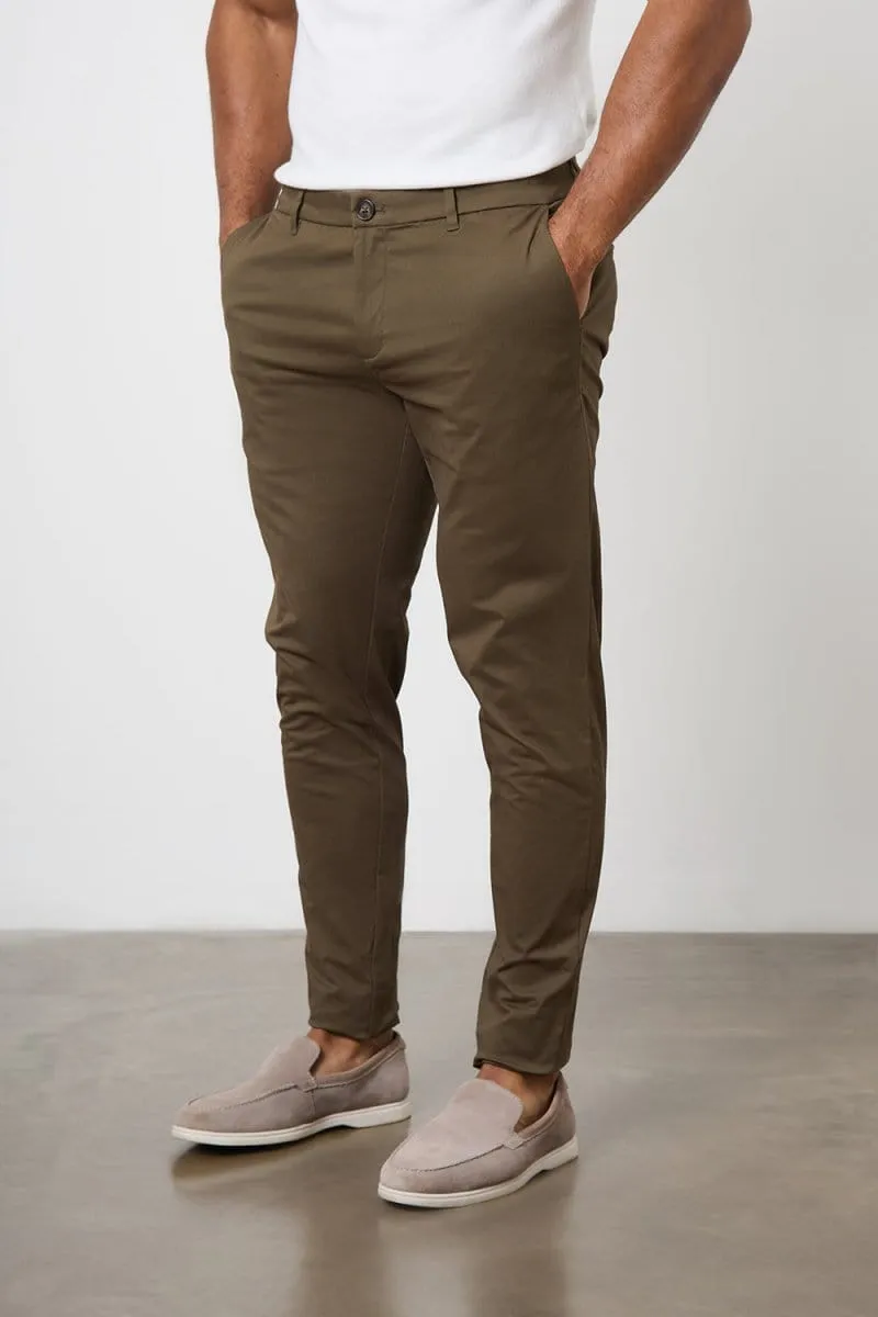 Bi Stretch Fabric Athletic Fit Cotton Stretch Chino Pants in Khaki