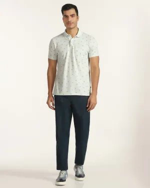 Daily Fit Loose Modern Minimalist Super Clean Pleated Comfort Fit Indigo Jeans - Jaron