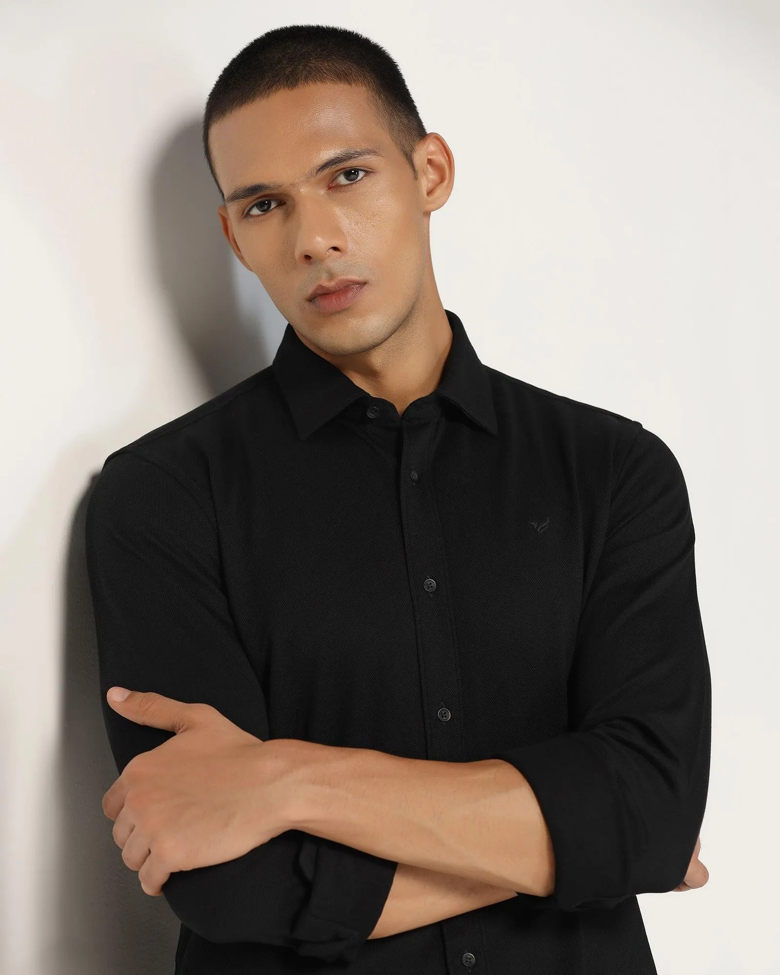 Seamless construction Casual Black Solid Shirt - Pareto