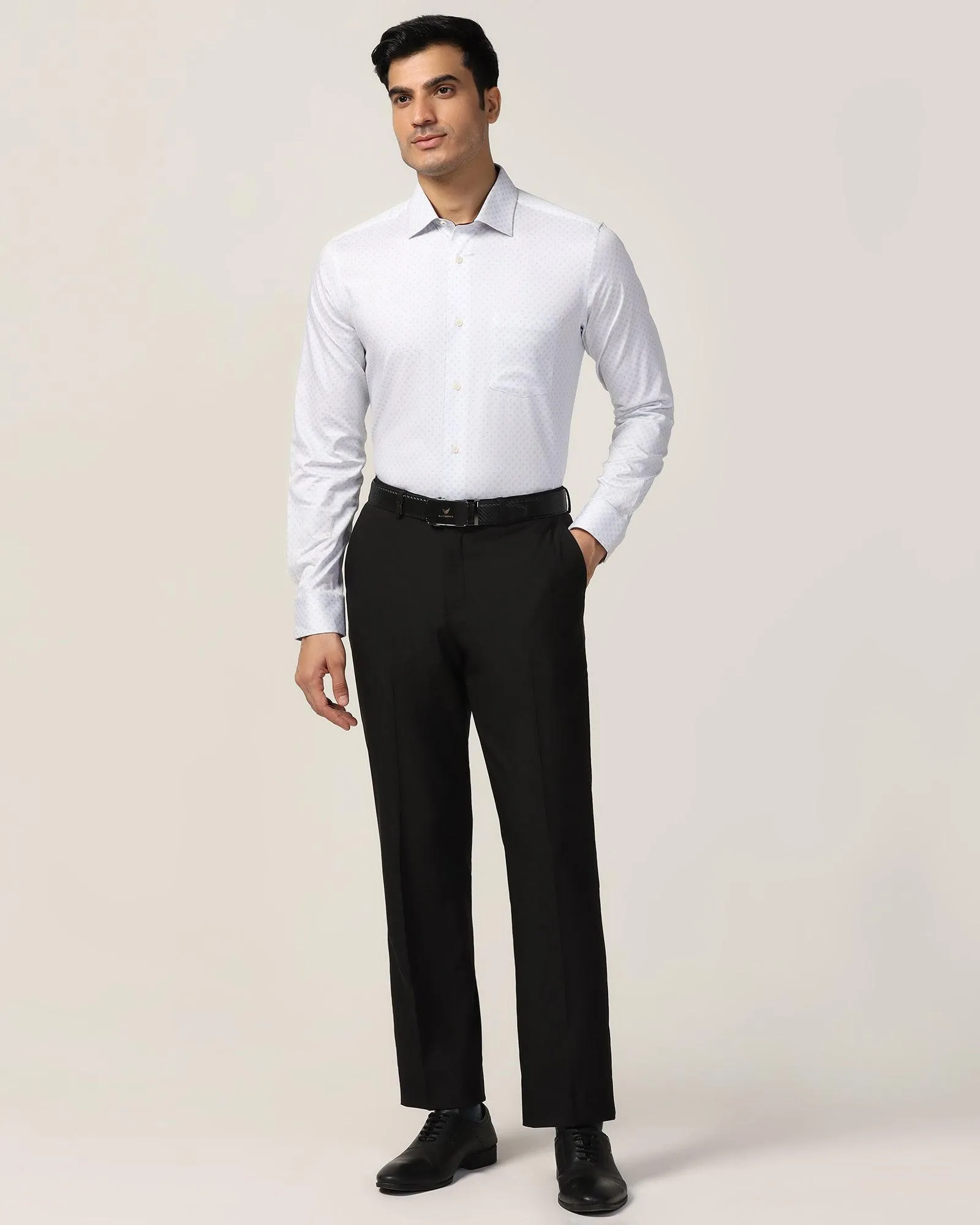 Straight B-90 Formal Black Solid Trouser - Black Practical Look Water resistant coating