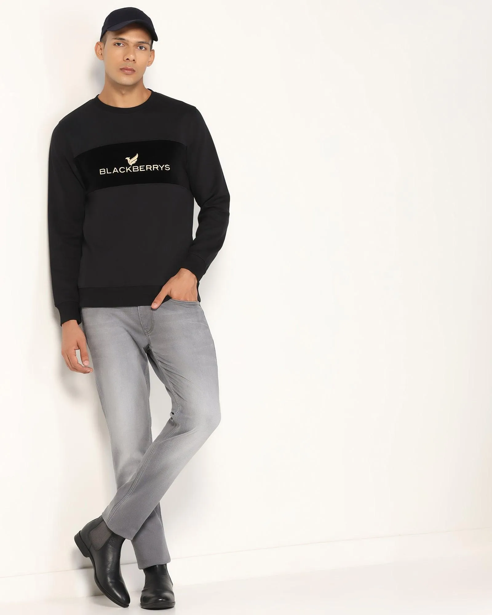 ZeroRestrictionMobility GentleWaistband Crew Neck Black Solid Sweatshirt - Feb
