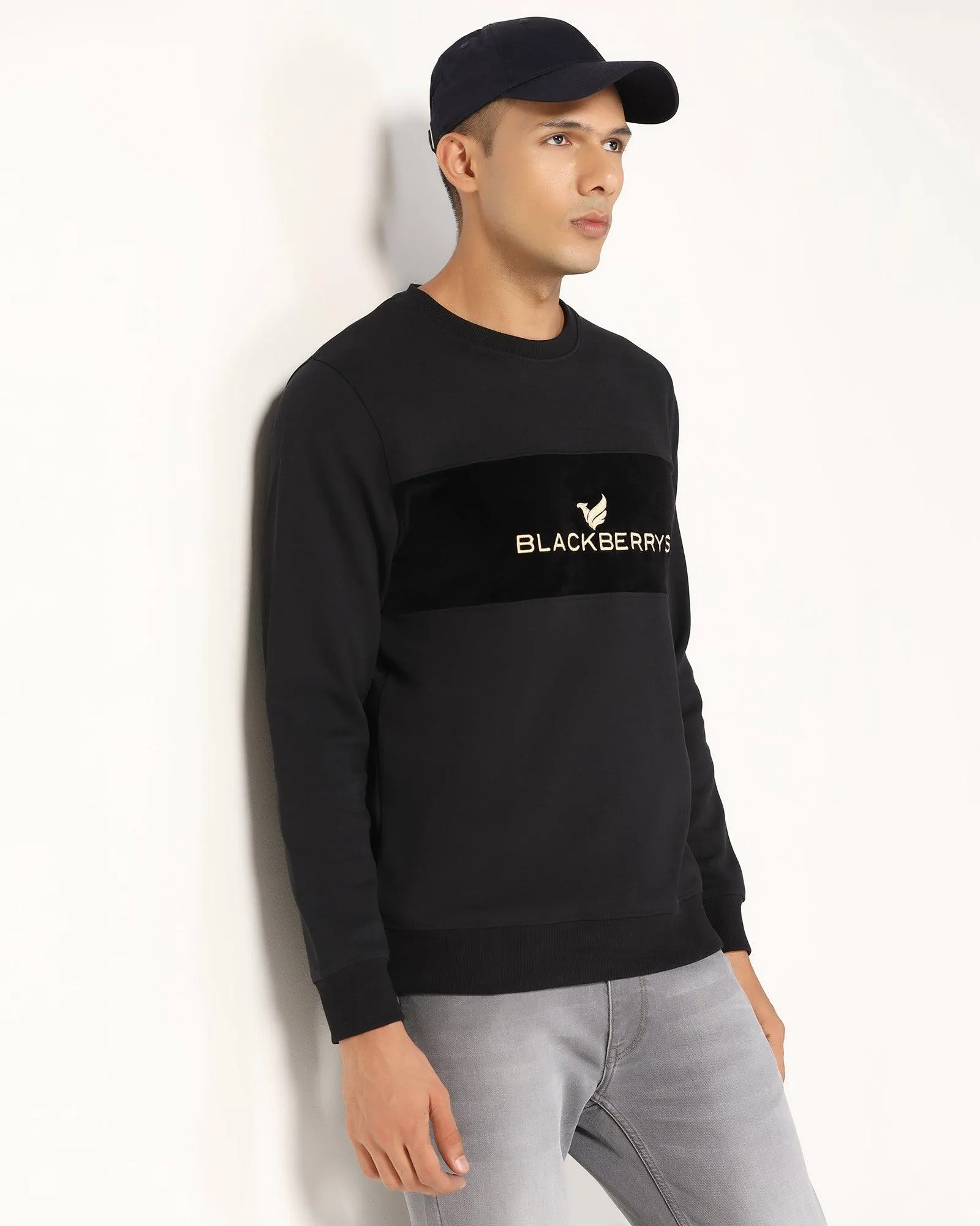 FrictionResistant Crew Neck Black Solid Sweatshirt - Feb