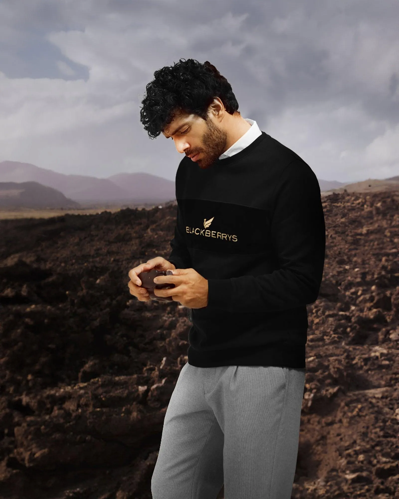 Versatile Hat Crew Neck Black Solid Sweatshirt - Feb