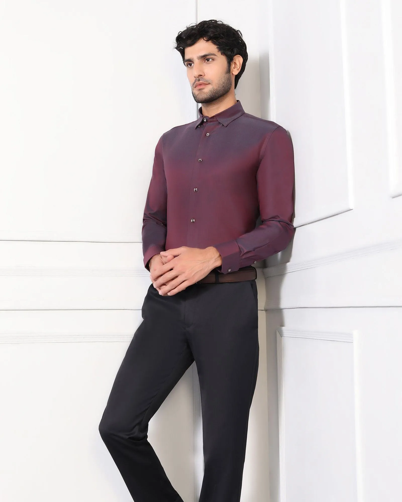 Casual Friday Geometric Design Must Haves Formal Maroon Solid Shirt - Silvio