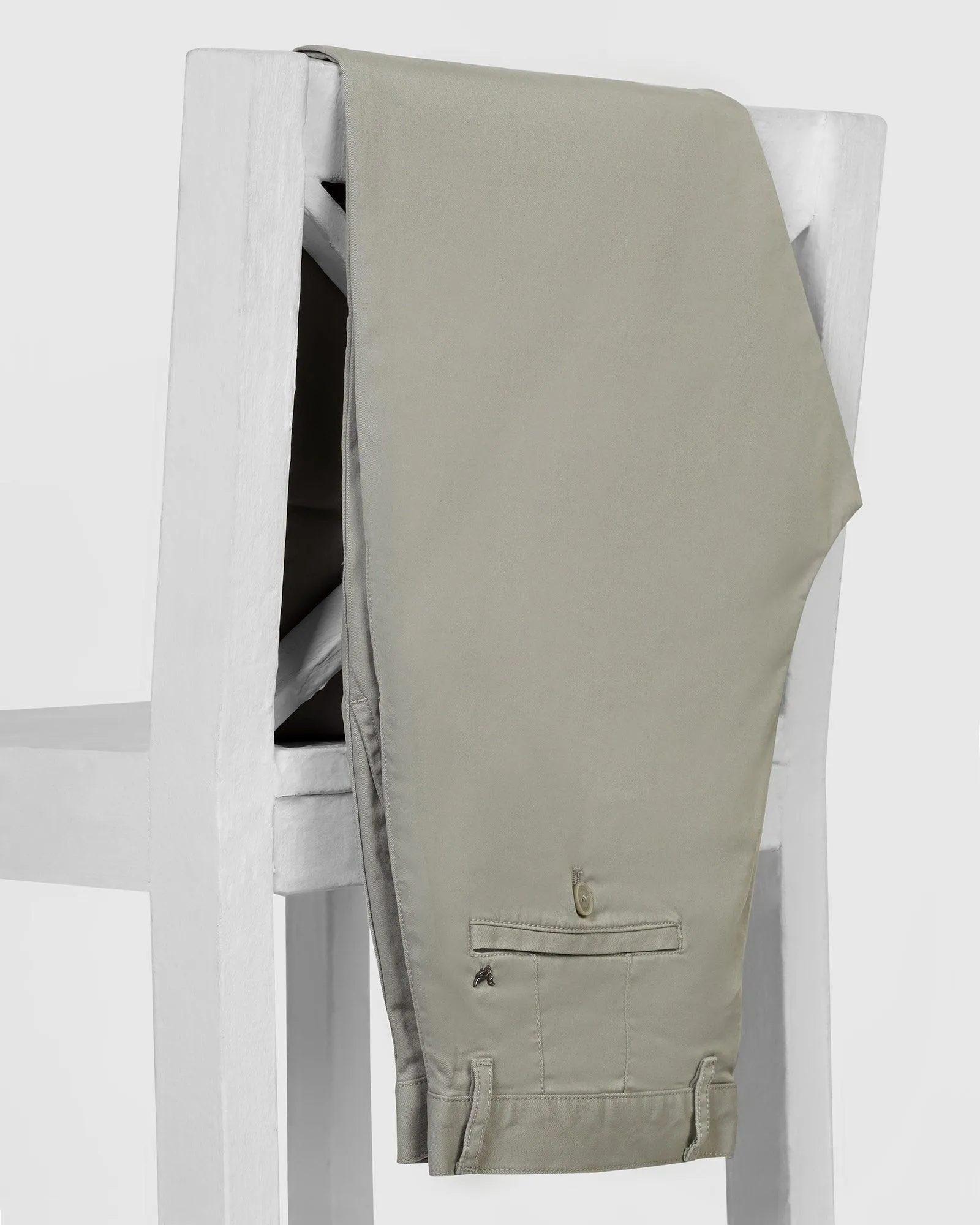 Slim Comfort B-95 Casual Pistachio Solid Khakis - Lab Light Waist Relaxed fit wear