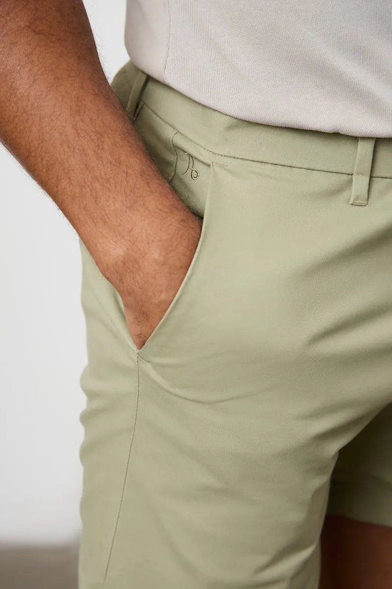 stain - resistant Athletic Fit Chino Shorts 5" in Sage