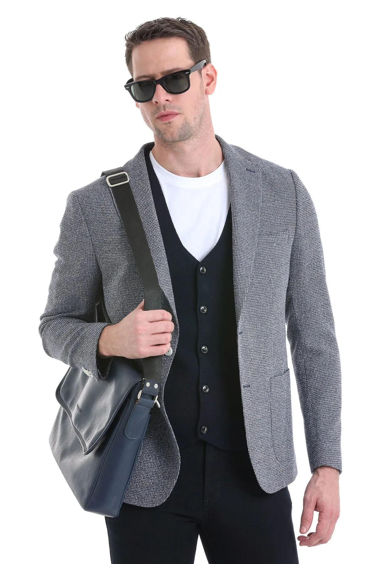 Slim Fit Notch Lapel 100% Wool Navy Classic Blazer Layering Compatible Cut Single Breasted