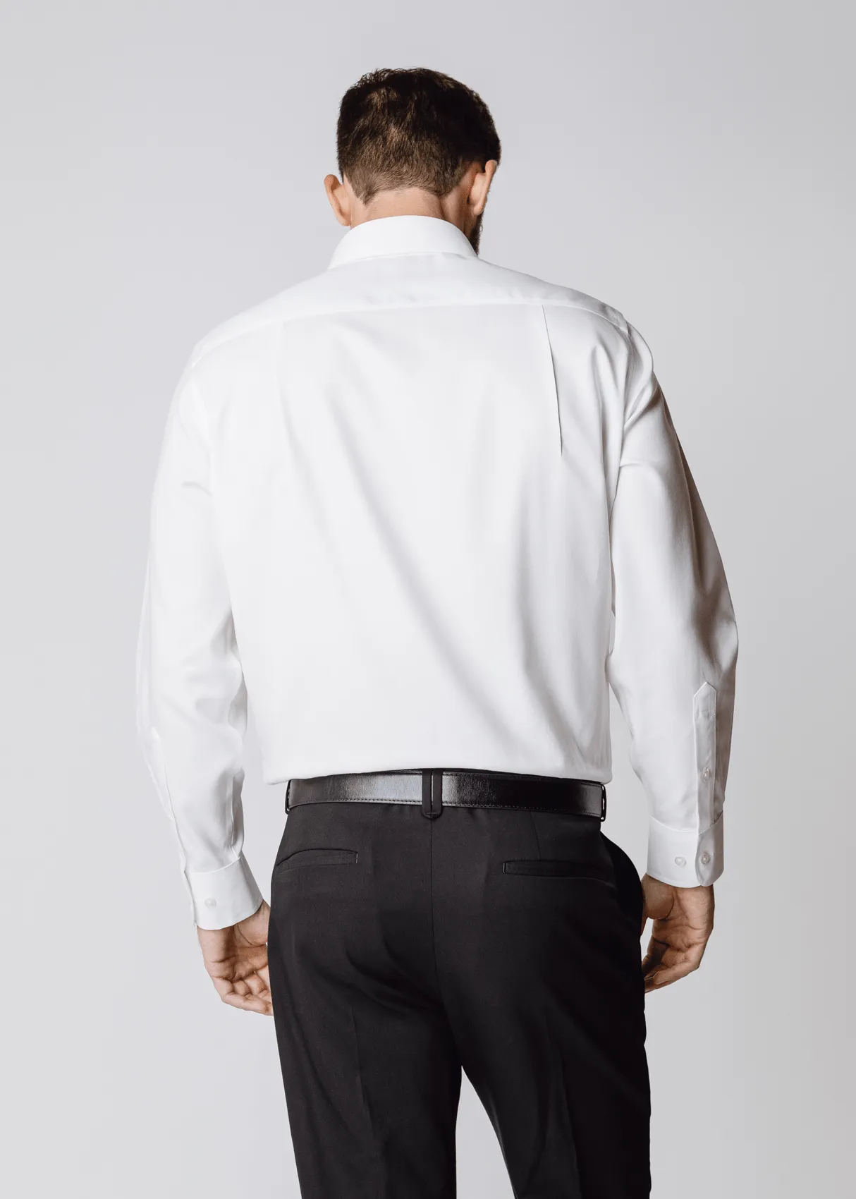 Comfort-First Londoner White Shirt - Contemporary (Slim)