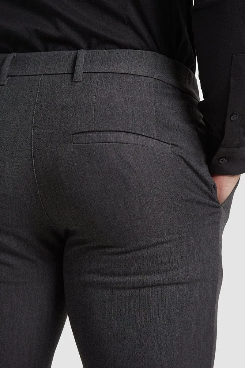 Athletic Fit Essential Pants 2.0 In Charcoal Relax Mode