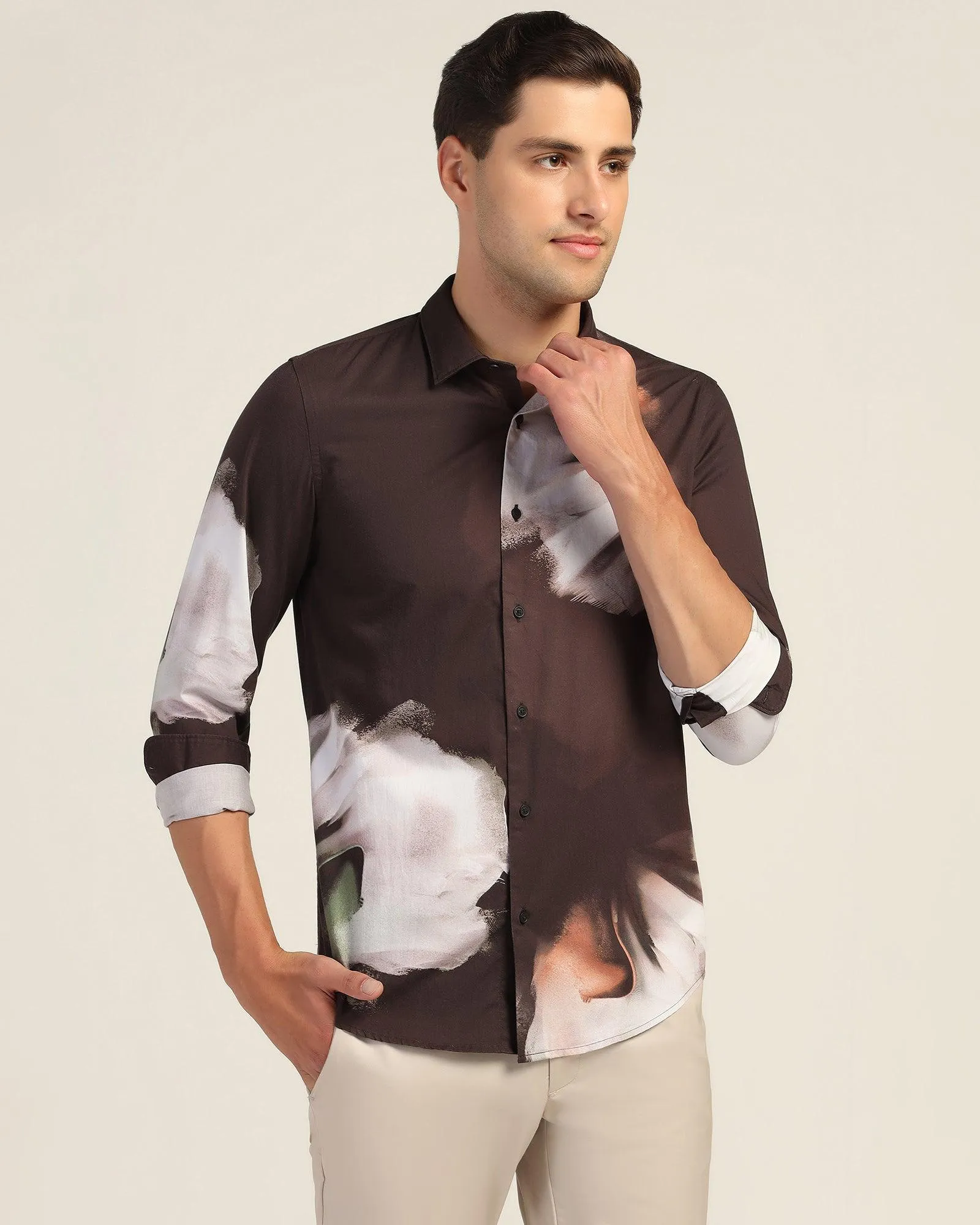Seamless Shoulder Construction Abrasion Resistant Edging Casual Coffee Printed Shirt - Santo