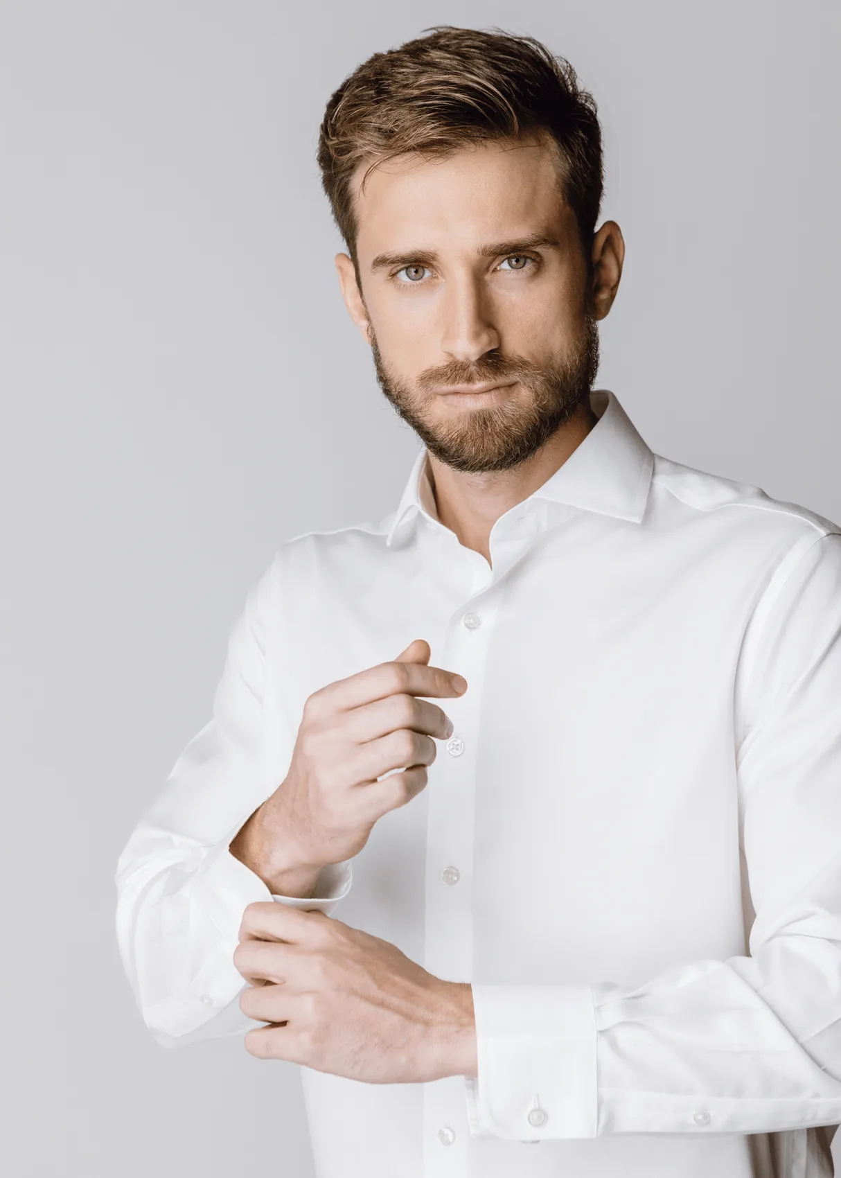 Londoner White Shirt - Classic Solid Hue Embroidered Logo