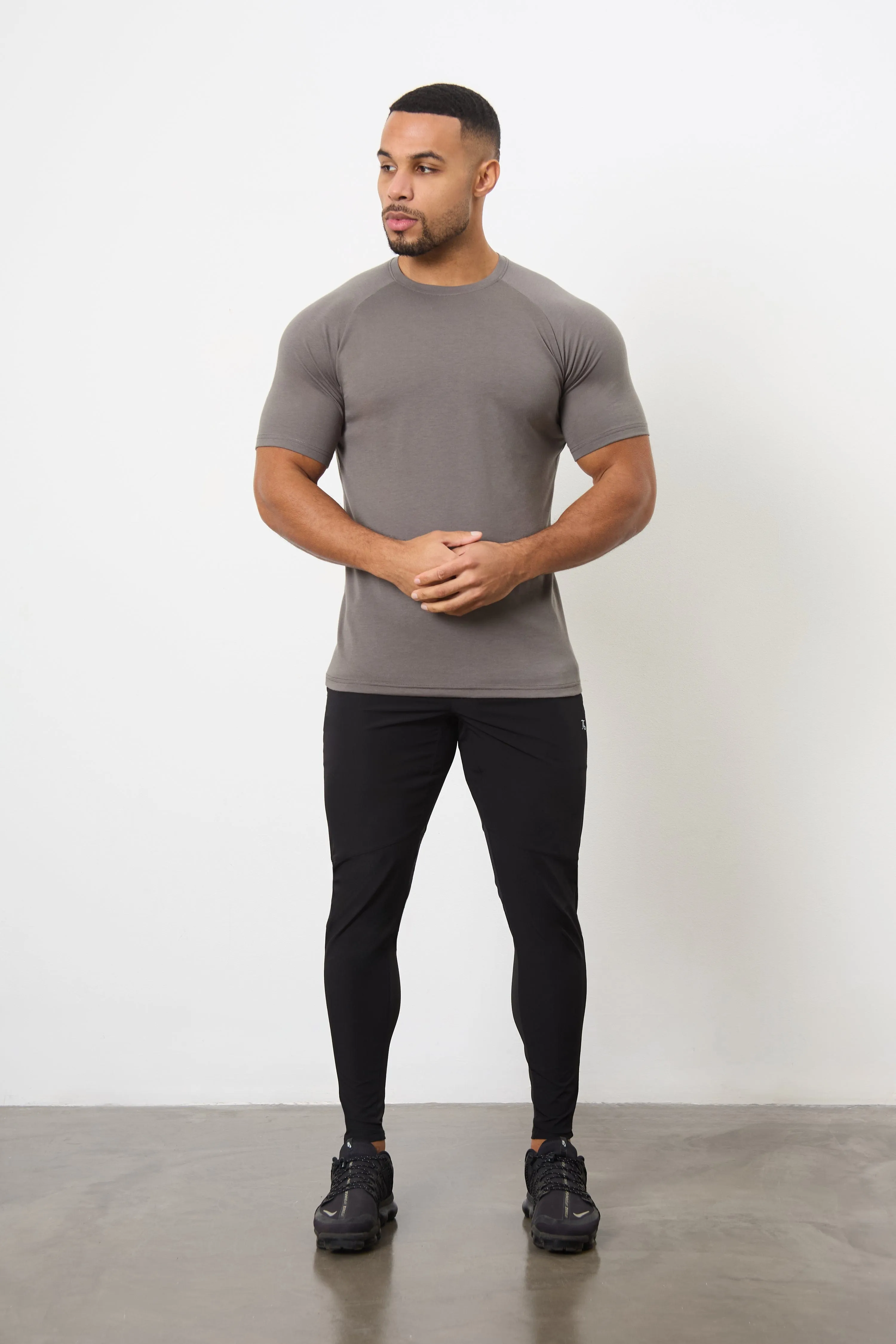 Essential Training Top in Charcoal Chic And Comfortable Lightweight Material