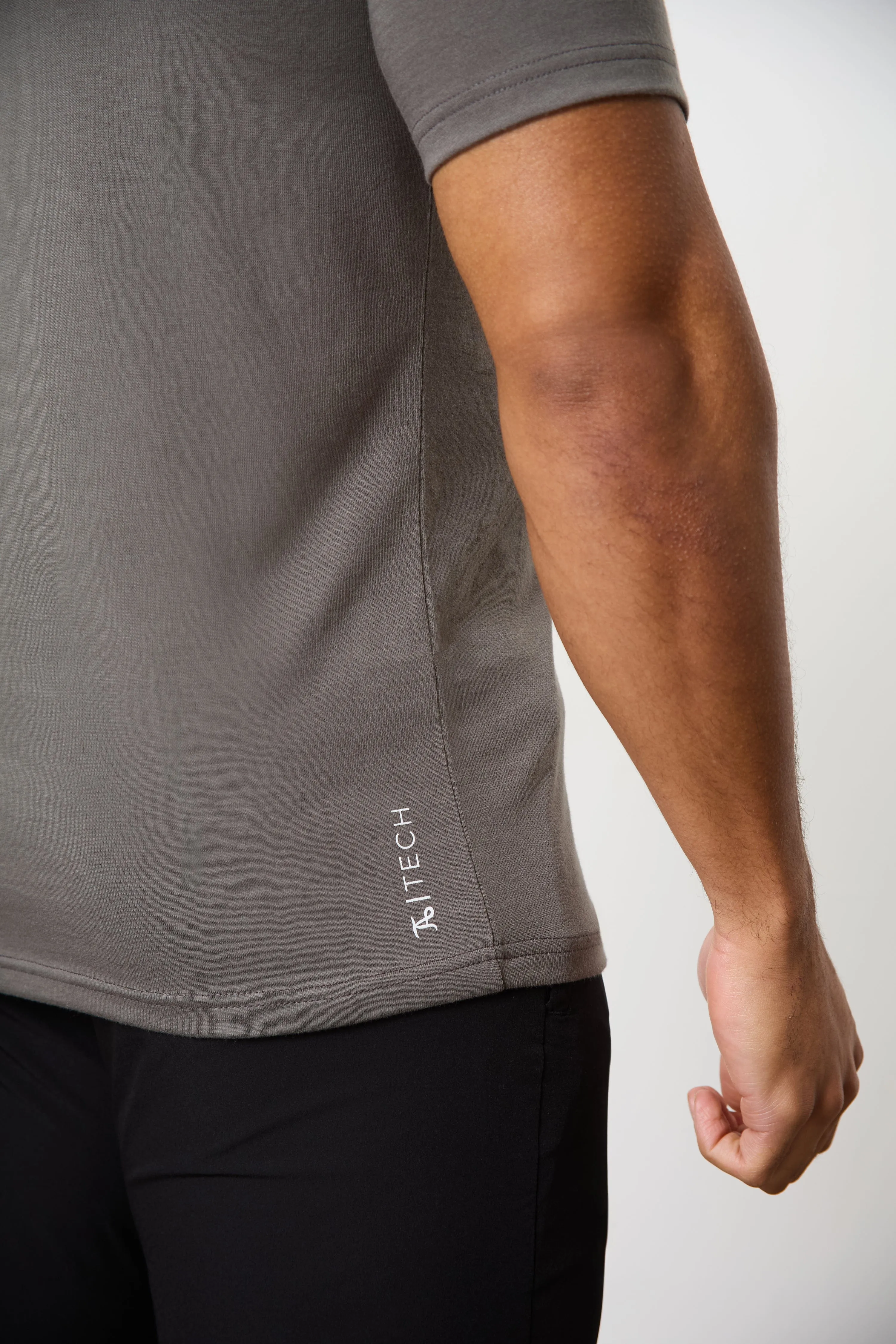 Essential Training Top in Charcoal Anti-static Non Restrictive Cut