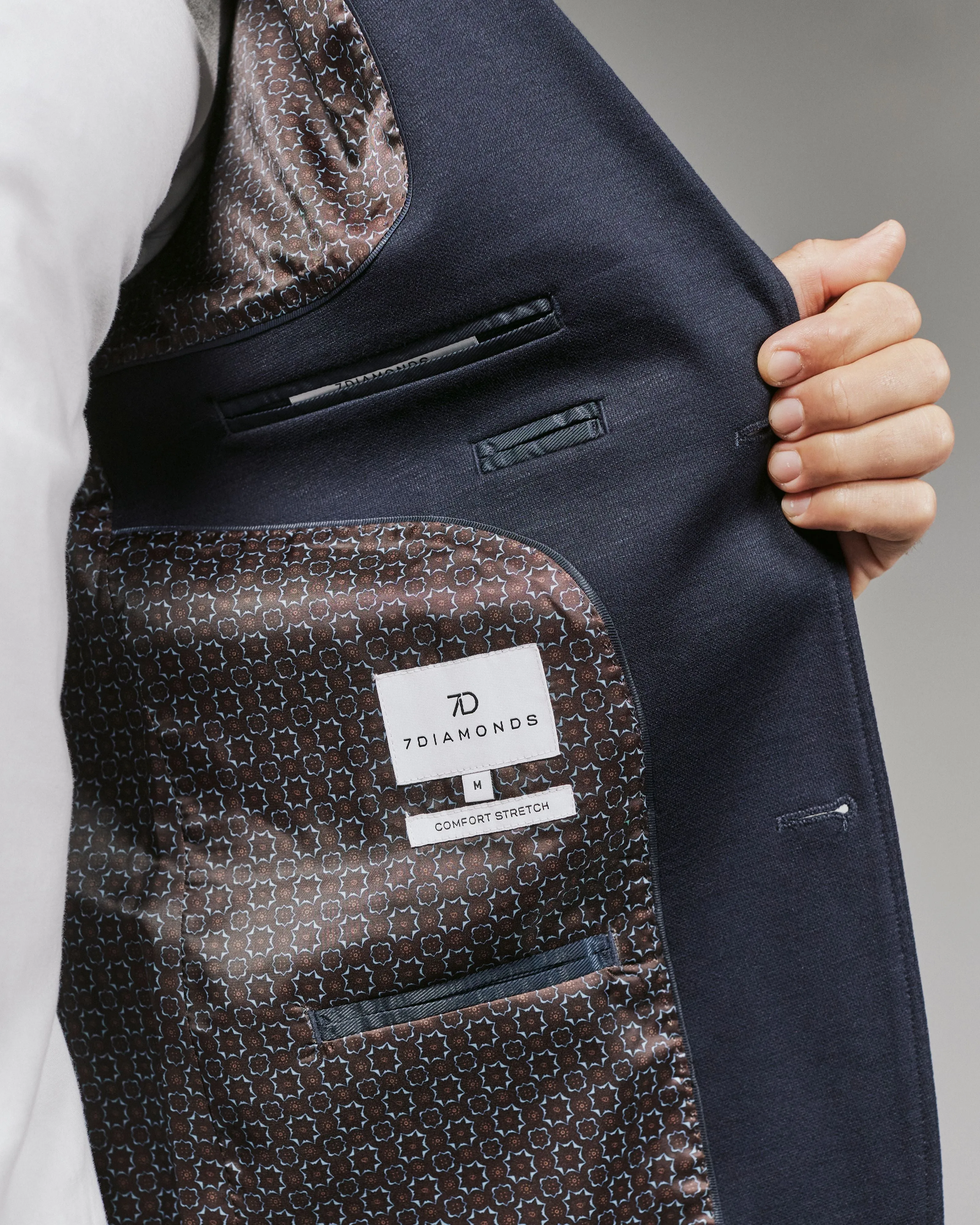 Travel Wardrobe Ventilated Back 7 Diamonds Venna Stretch Blazer