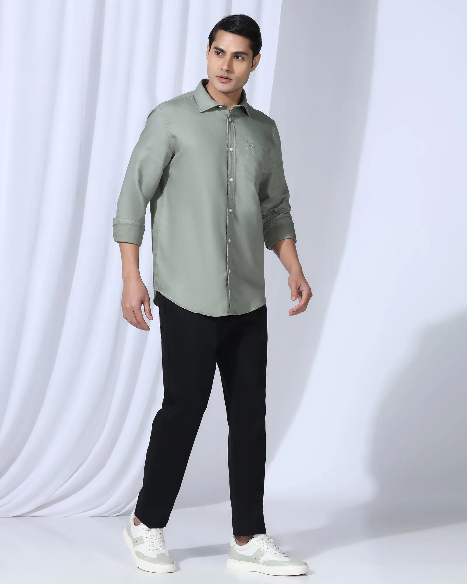 Sneaker Fit Casual Black Solid Khakis - Hudson MoistureControlLiner