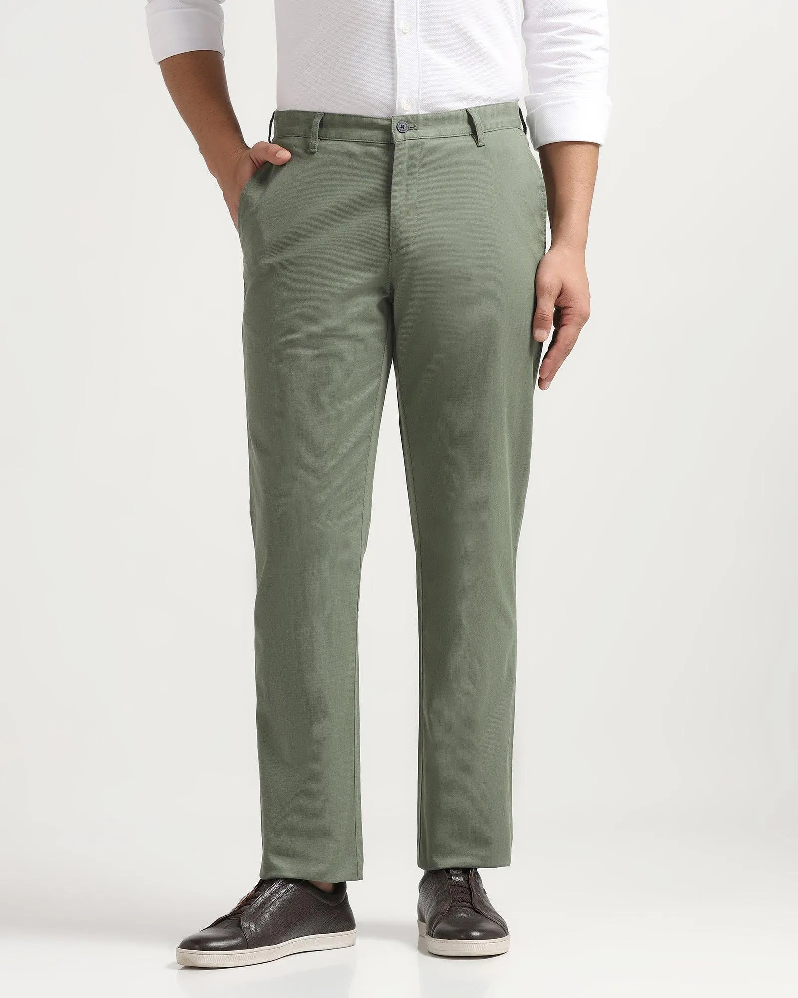 Straight B-90 Casual Olive Solid Khakis - Kris Wide fit