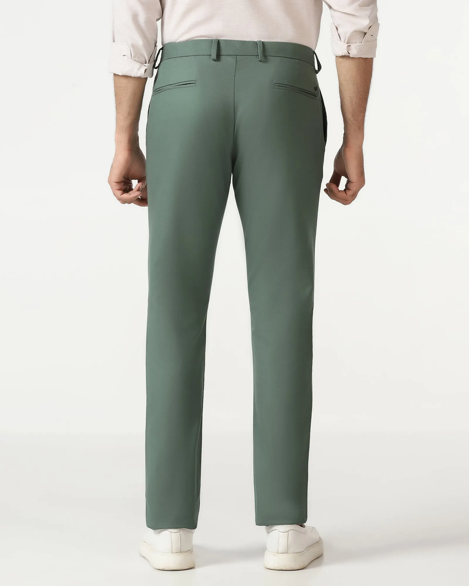 Everyday Style Green Solid Khakis - Janis