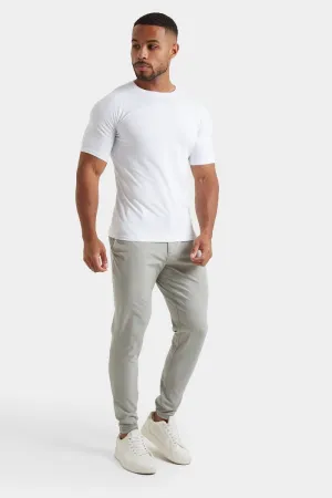 Outdoor Fit Mesh Comfort Everyday Tech Pants in Soft Grey