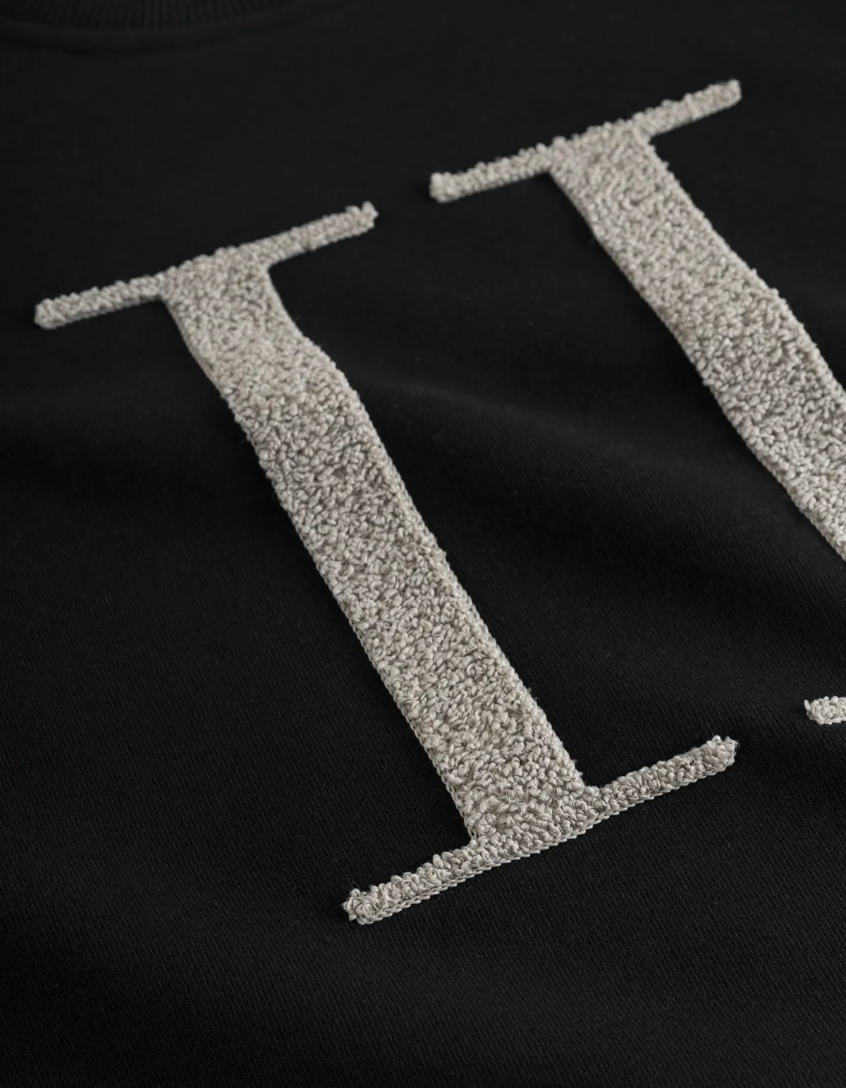 Encore Boucle Hoodie - Black/Sand Shimmer Core