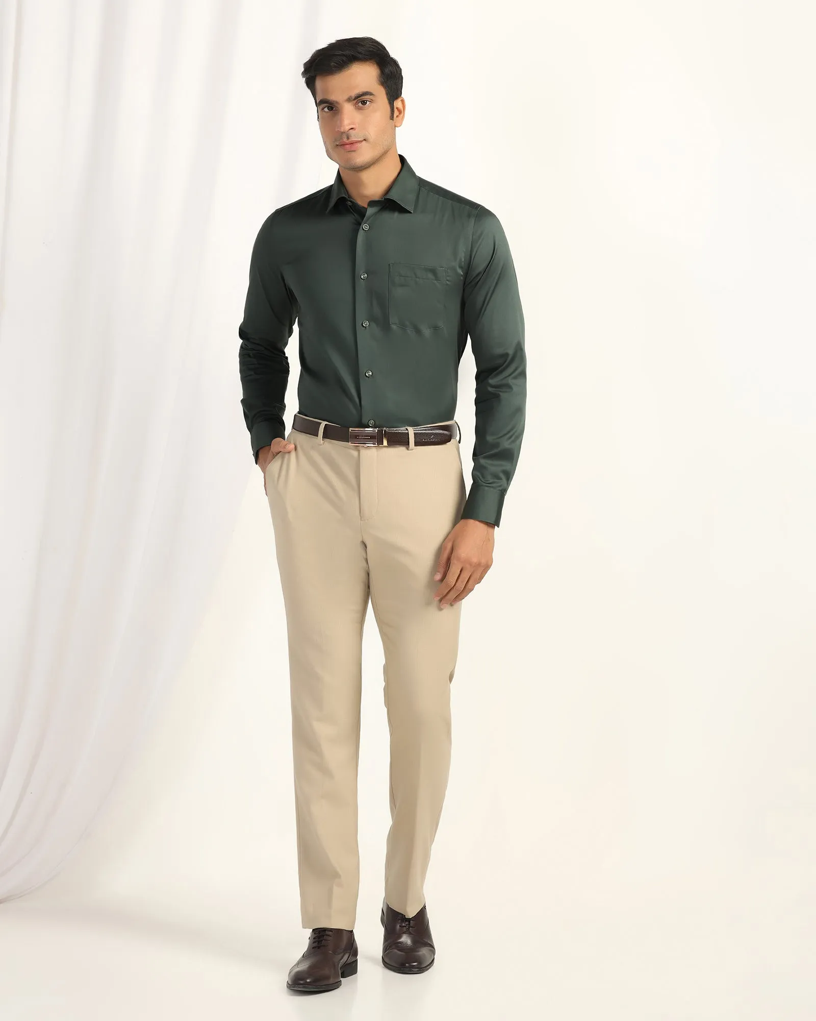 Lightweight Weave Durable Thread Construction Non Iron Formal Green Solid Shirt - Georgia