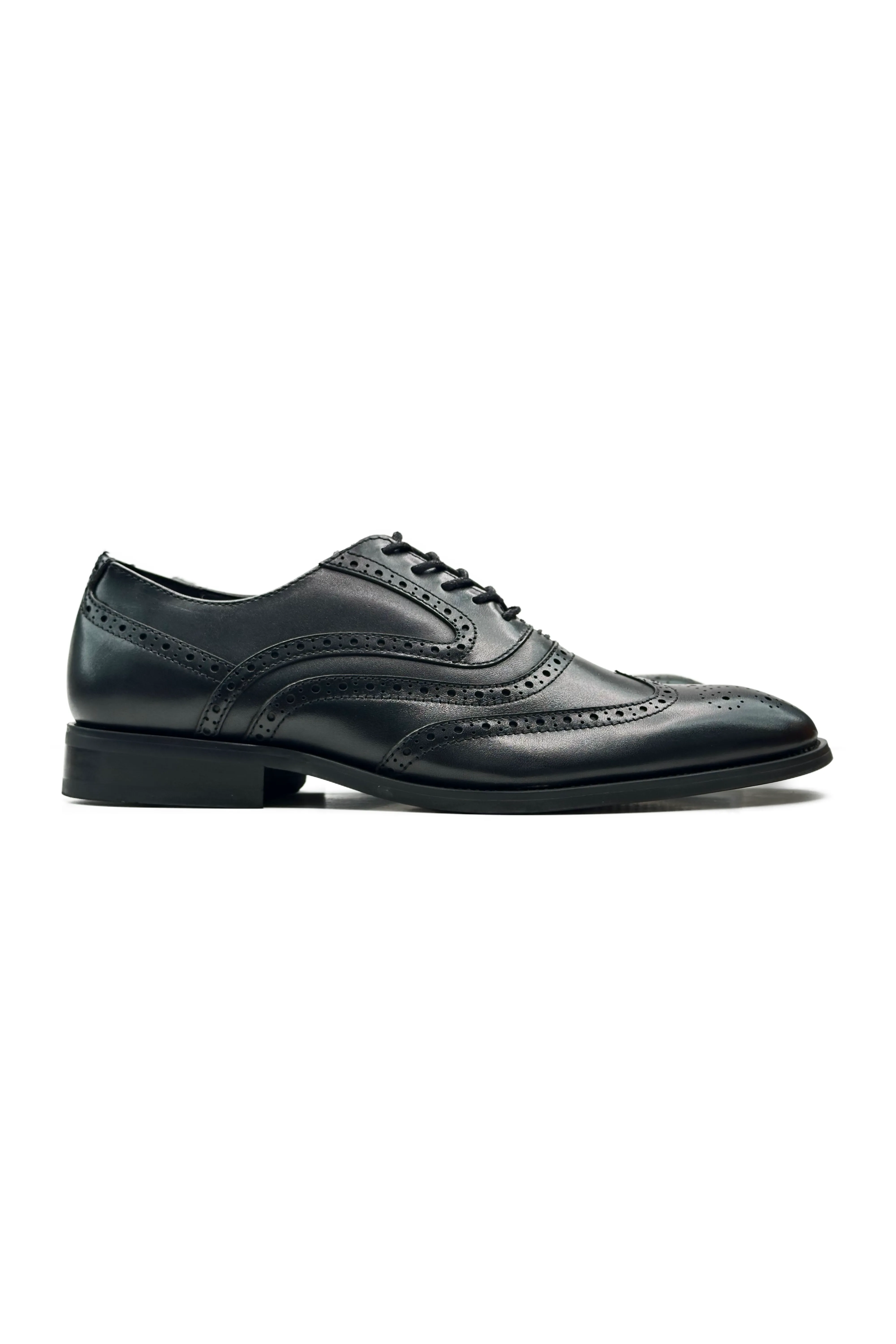 Summer cool Livingston Wingtip Shoes