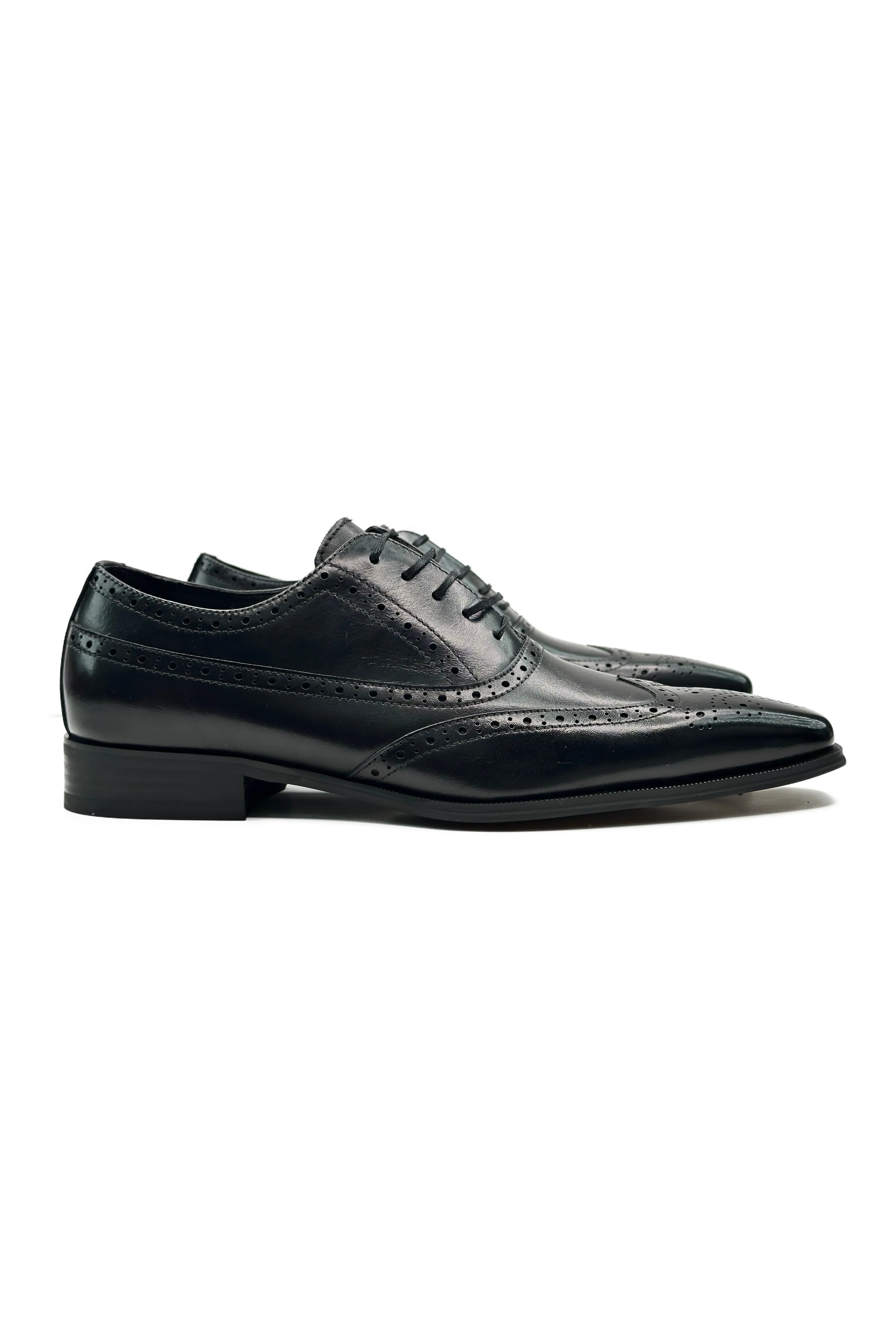 Soft Edge Everyday Style Hereford Wingtip Shoes
