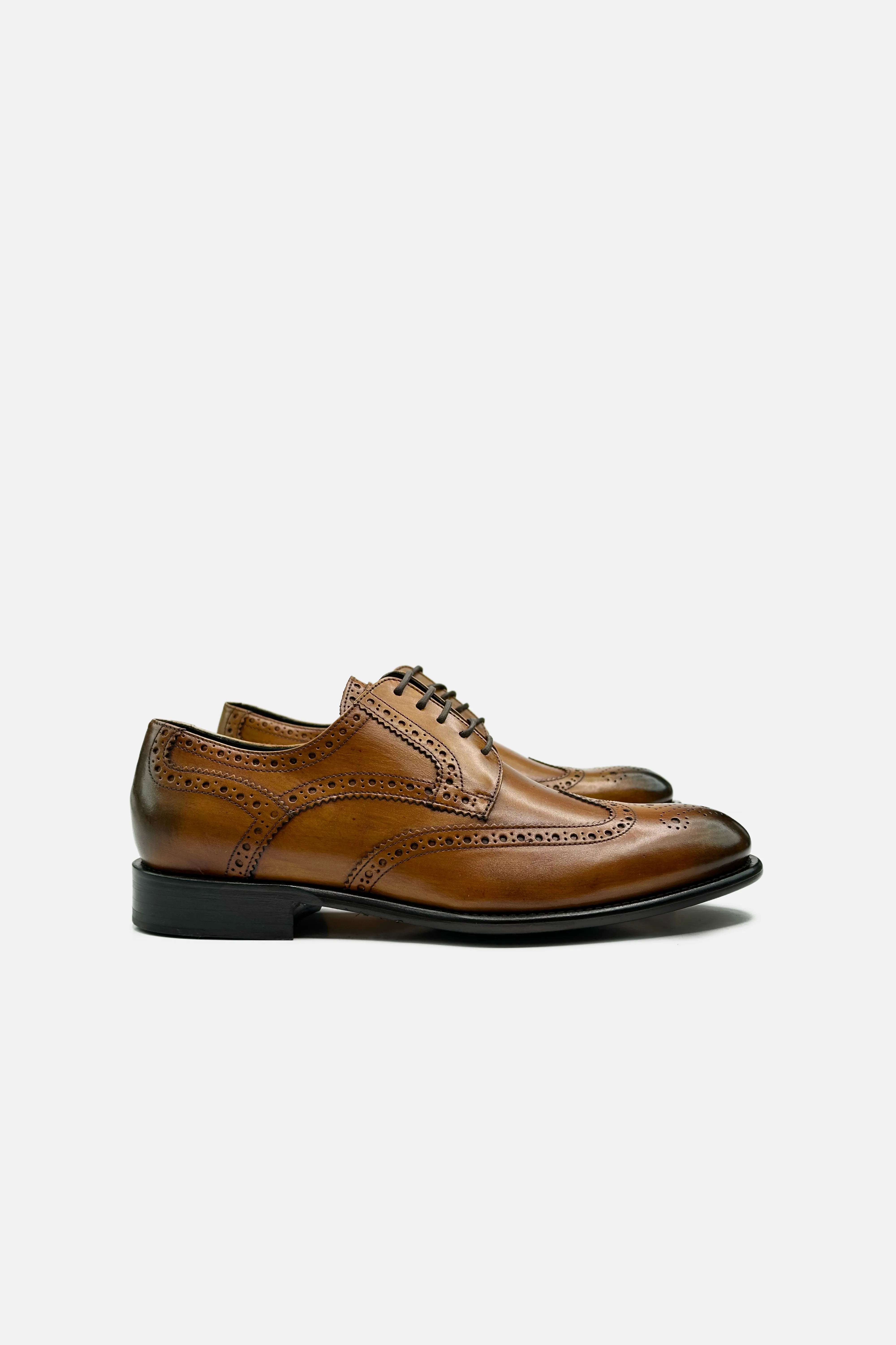 Reinforced toe Low Maintenance Finish A484 Wingtip Dress Shoes