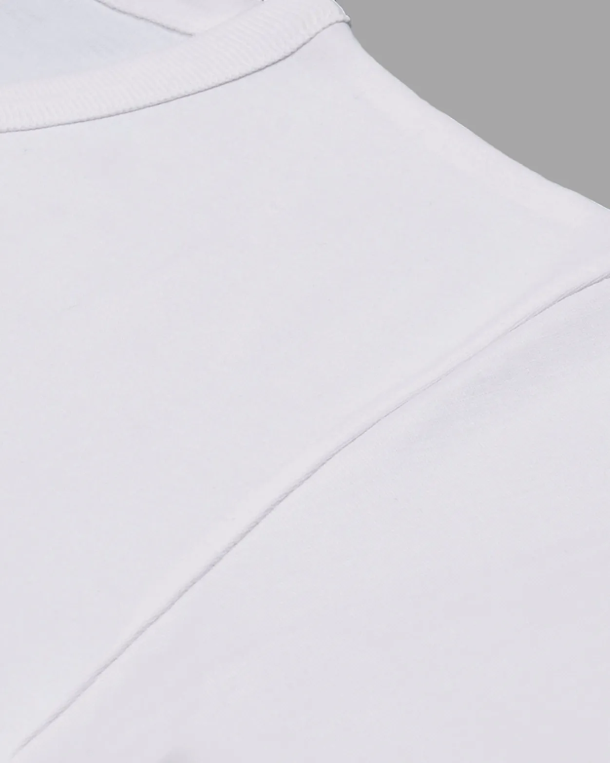 EZS Aria White Crewneck T-Shirt Soft Collar Construction