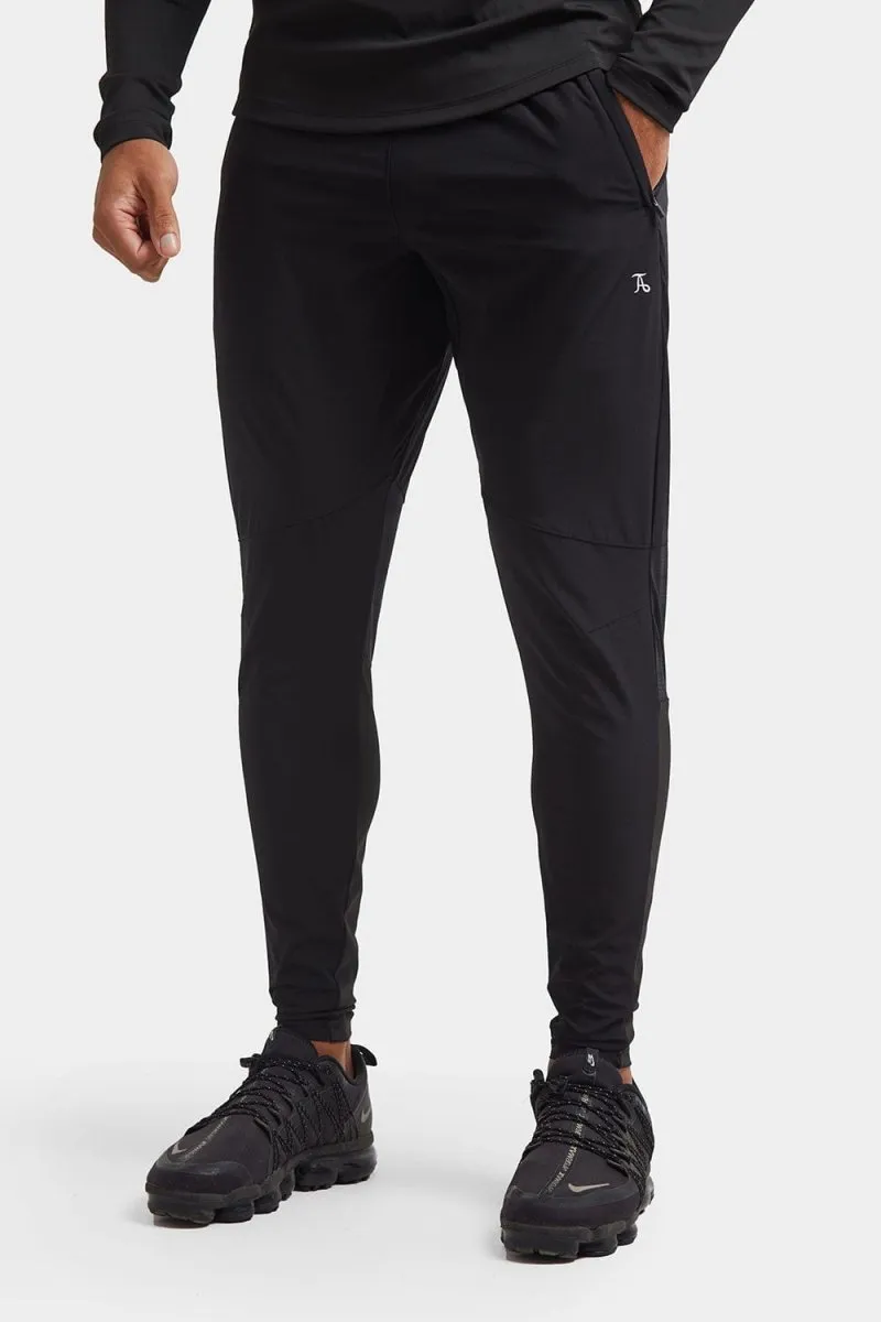 Training Joggers in Black graduation season