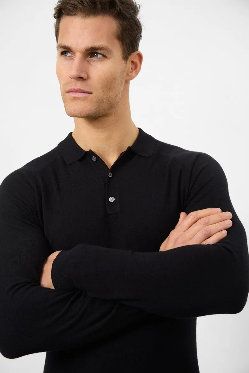 Knitted Polo Shirt in Black Moisture wicking