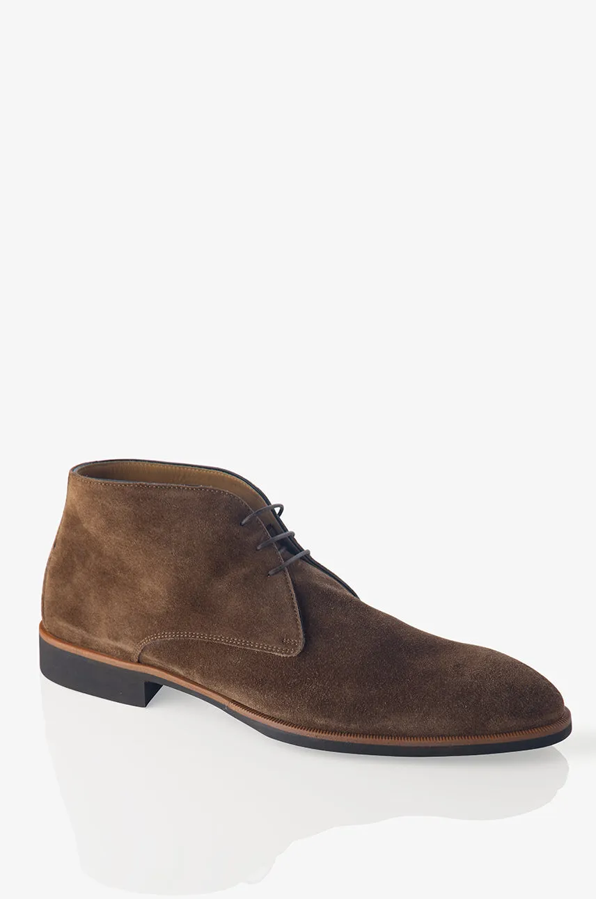 Urban Sleek Freeze Grip David August Suede Chukka Boot in Farro