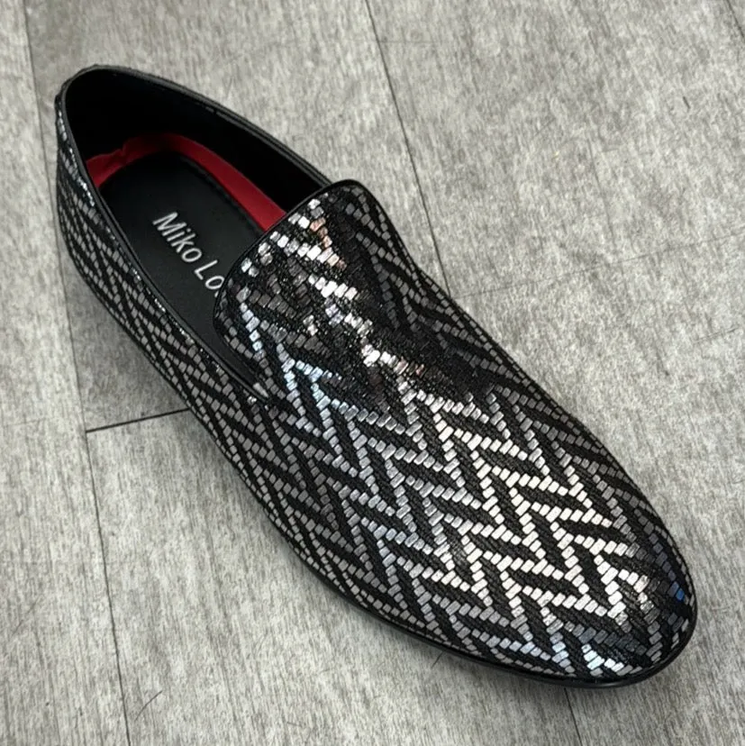 Ergonomic Heel Cup Nature Walk Exclusive Formal Dress Shoe Silver / Black B2383