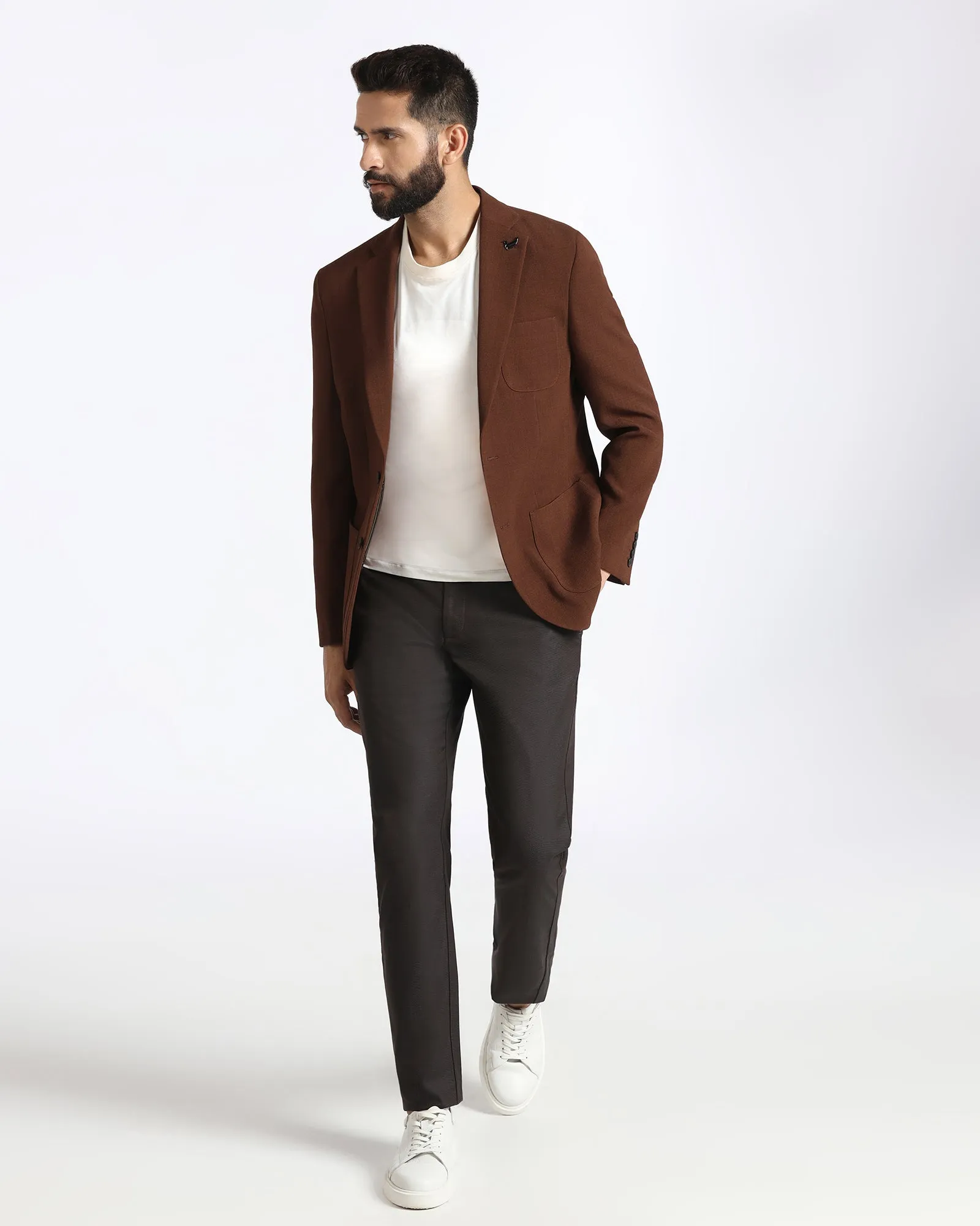 Button Closure Tobacco Brown Solid Blazer - Modelo