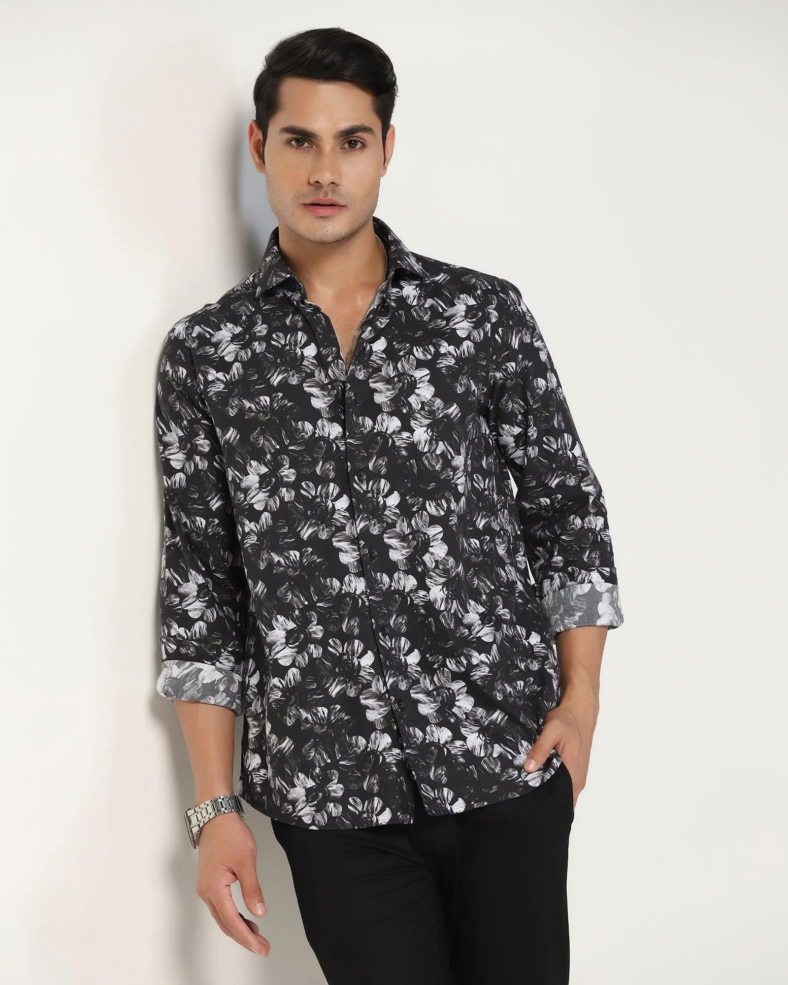 Must-Have Item Thermal regulation Casual Black Printed Shirt - Emaar