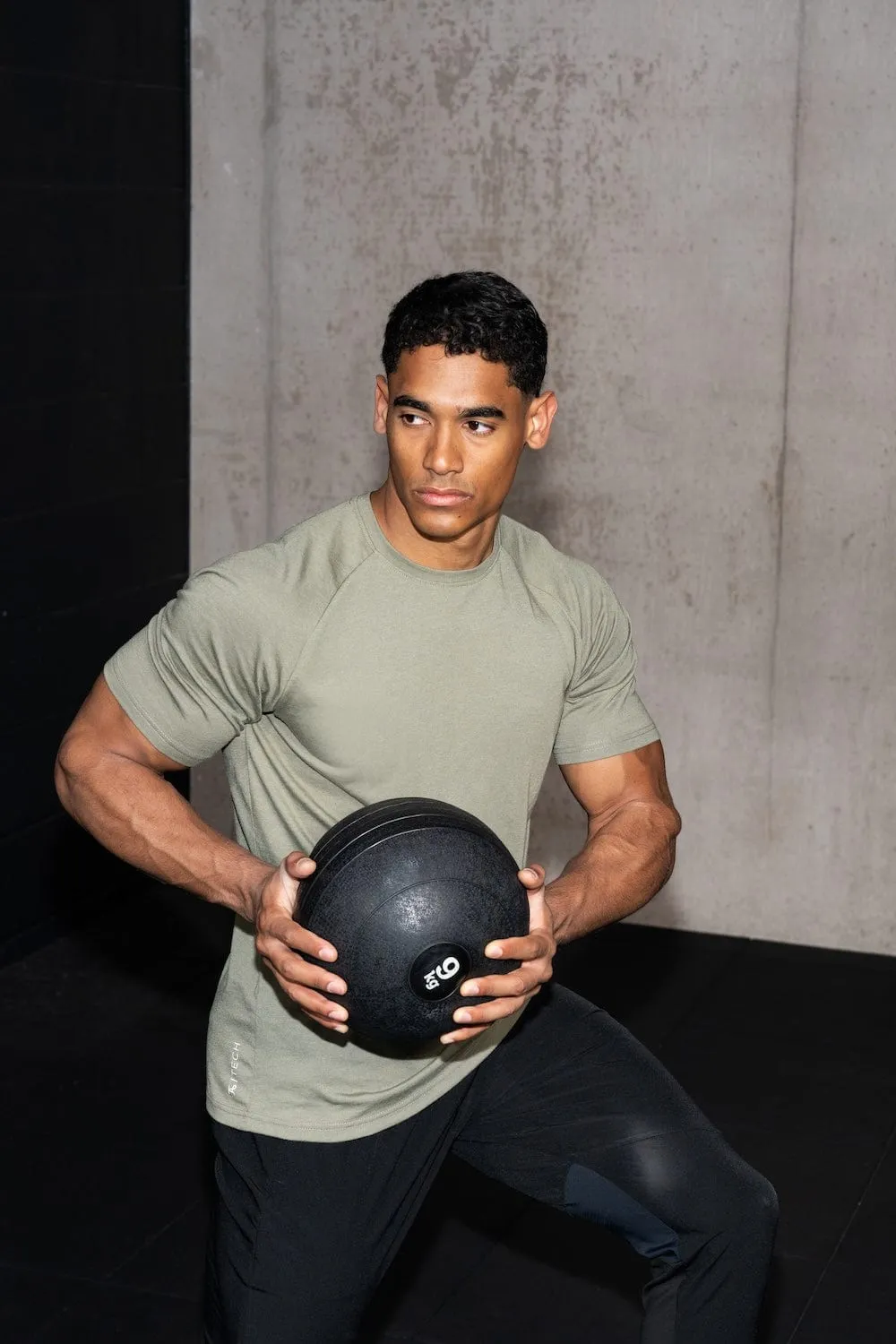 Essential Training Top in Khaki Bold Style Comfort Design