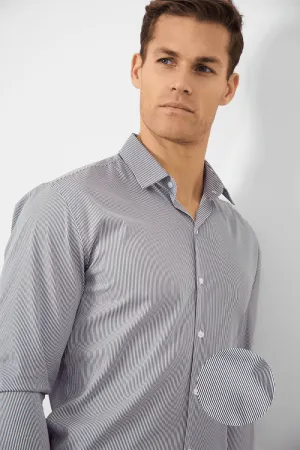 Fitted Design Performance Business Shirt in Navy/White Bengal Stripe