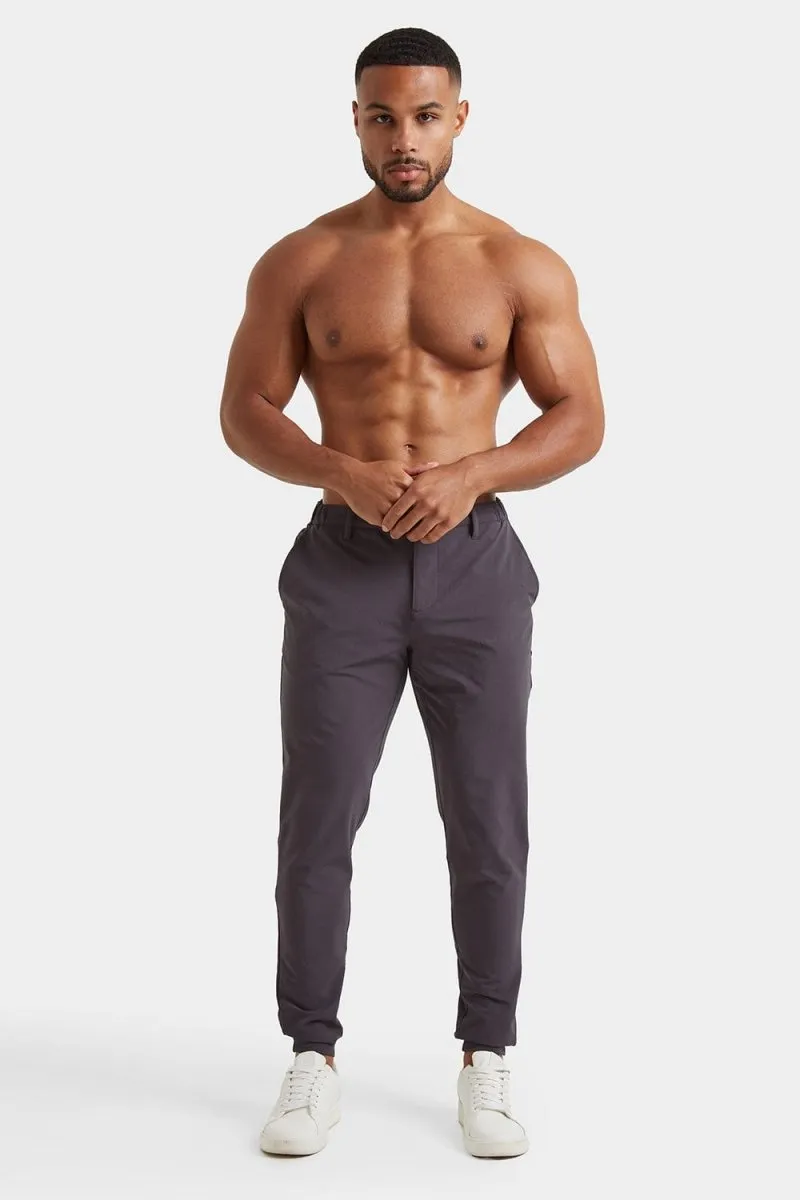 Everyday Tech Pants in Graphite Sleek Fit Anti Cling Finish