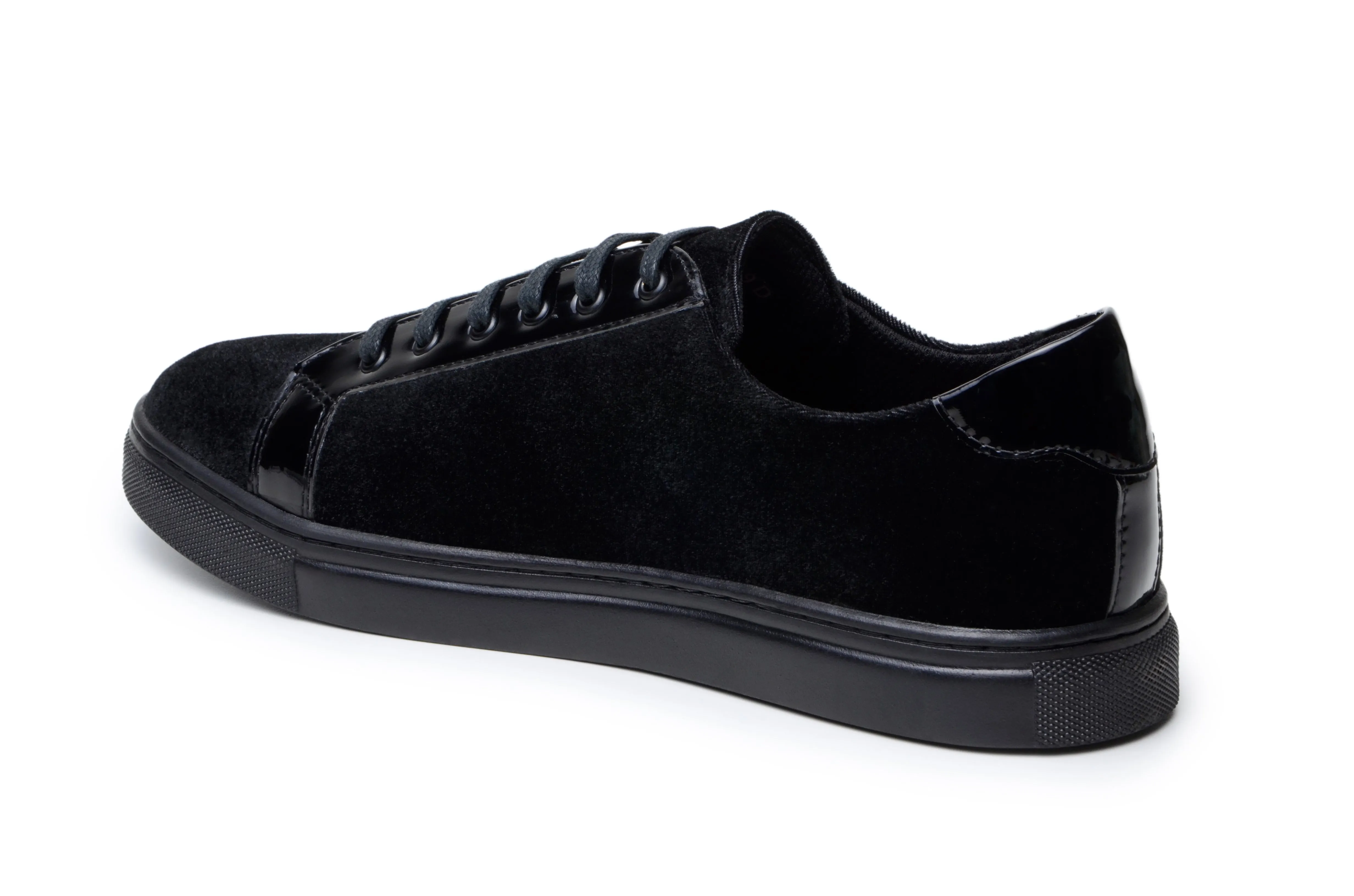 Cloud Like Slip Control Belvedere Black Velvet Lace-Up Sneakers