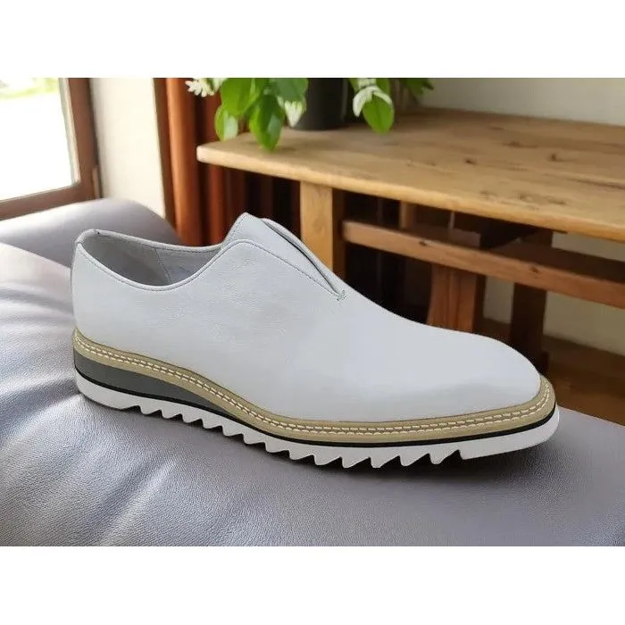 Carrucci Laceless White Casual Loafer With Contrast Color Lightweight Sole Weather Protection