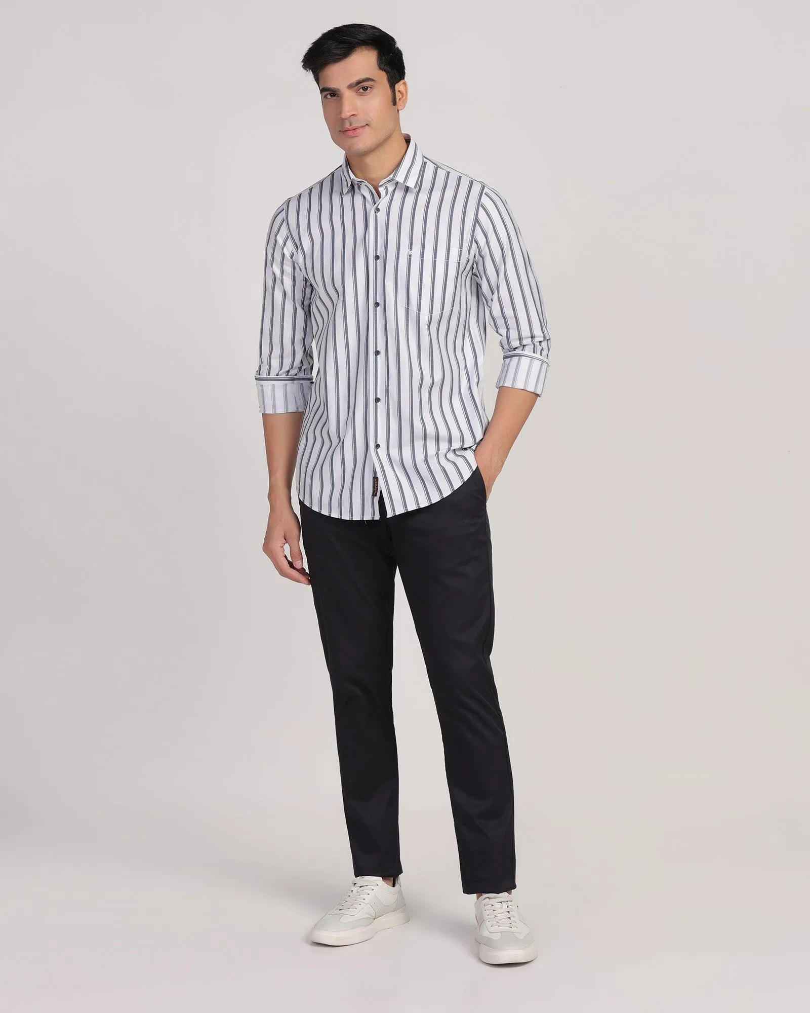 Casual White Stripe Shirt - Vegas Bold Prints Vintage Wash