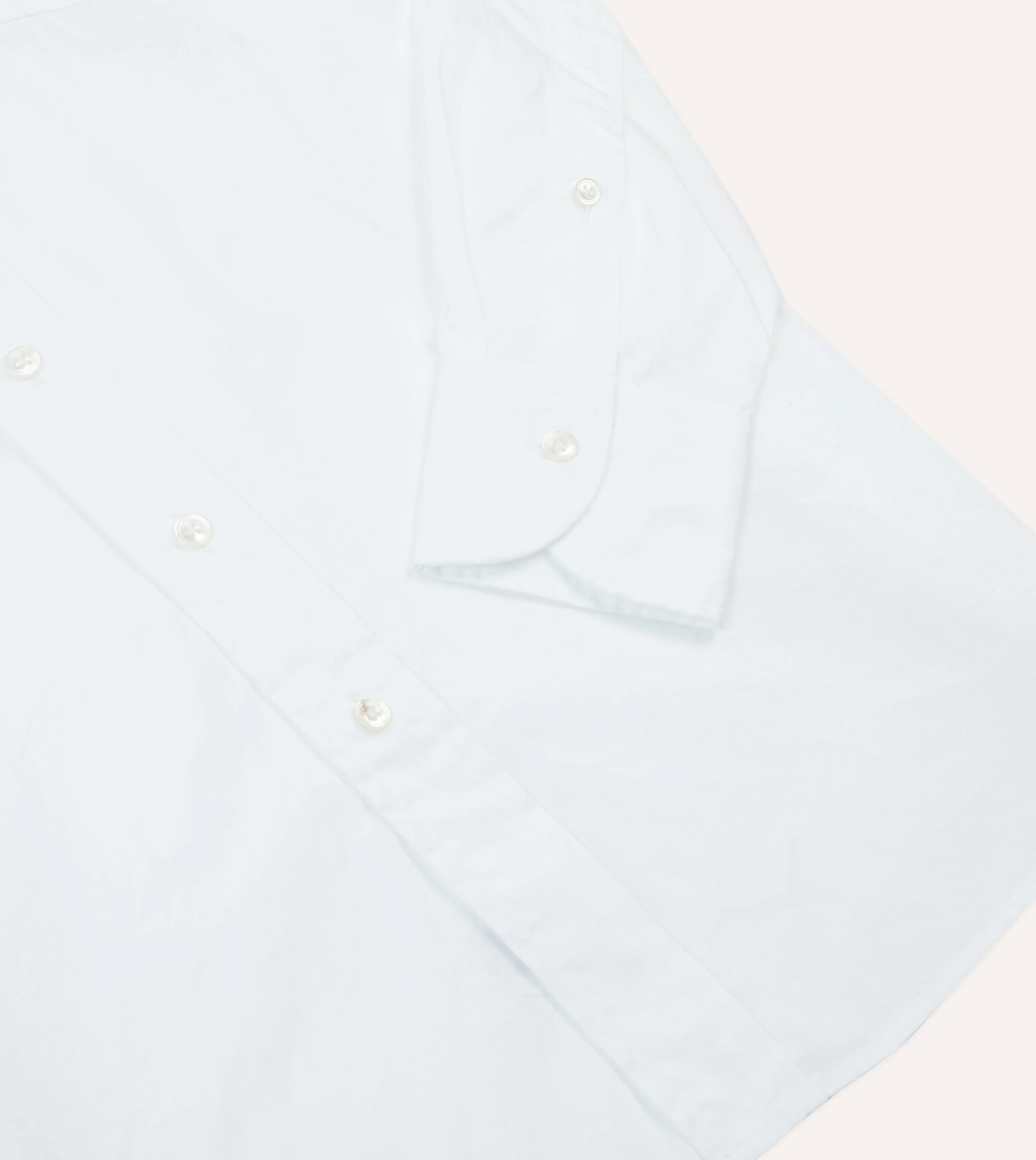 Designer Look fade resistant color White Cotton Pocket Poplin Button-Down Shirt