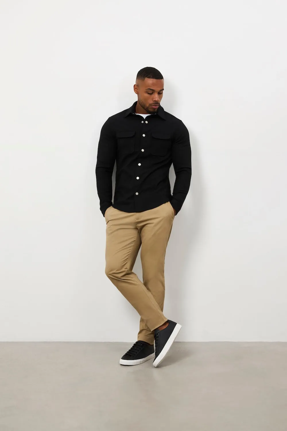 Woven Popper Overshirt in Black Comfort Stretch
