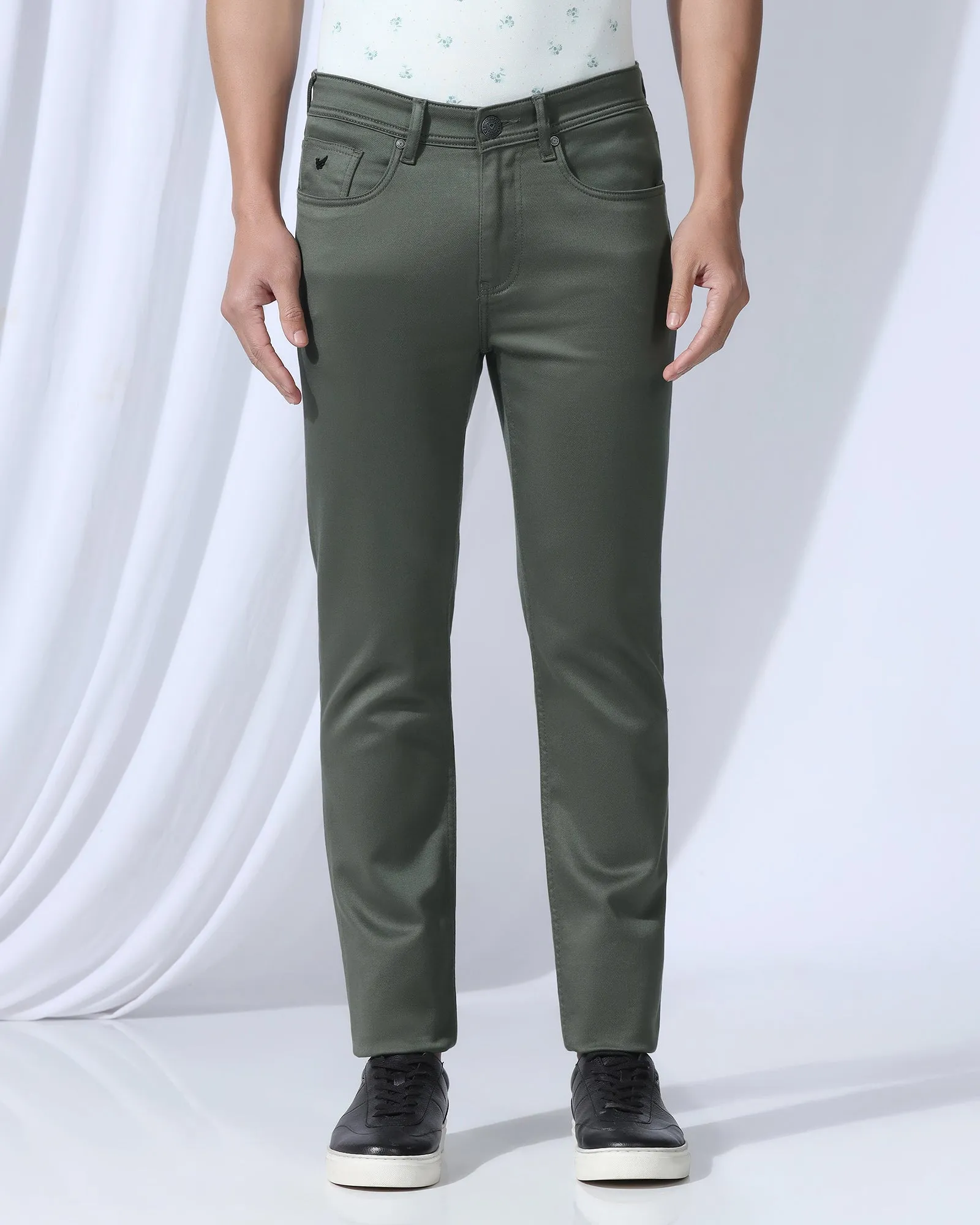 Effortless Clothing Classic Five Pocket Bleed Zero Slim Yonk Fit Dark Olive Jeans - Abto