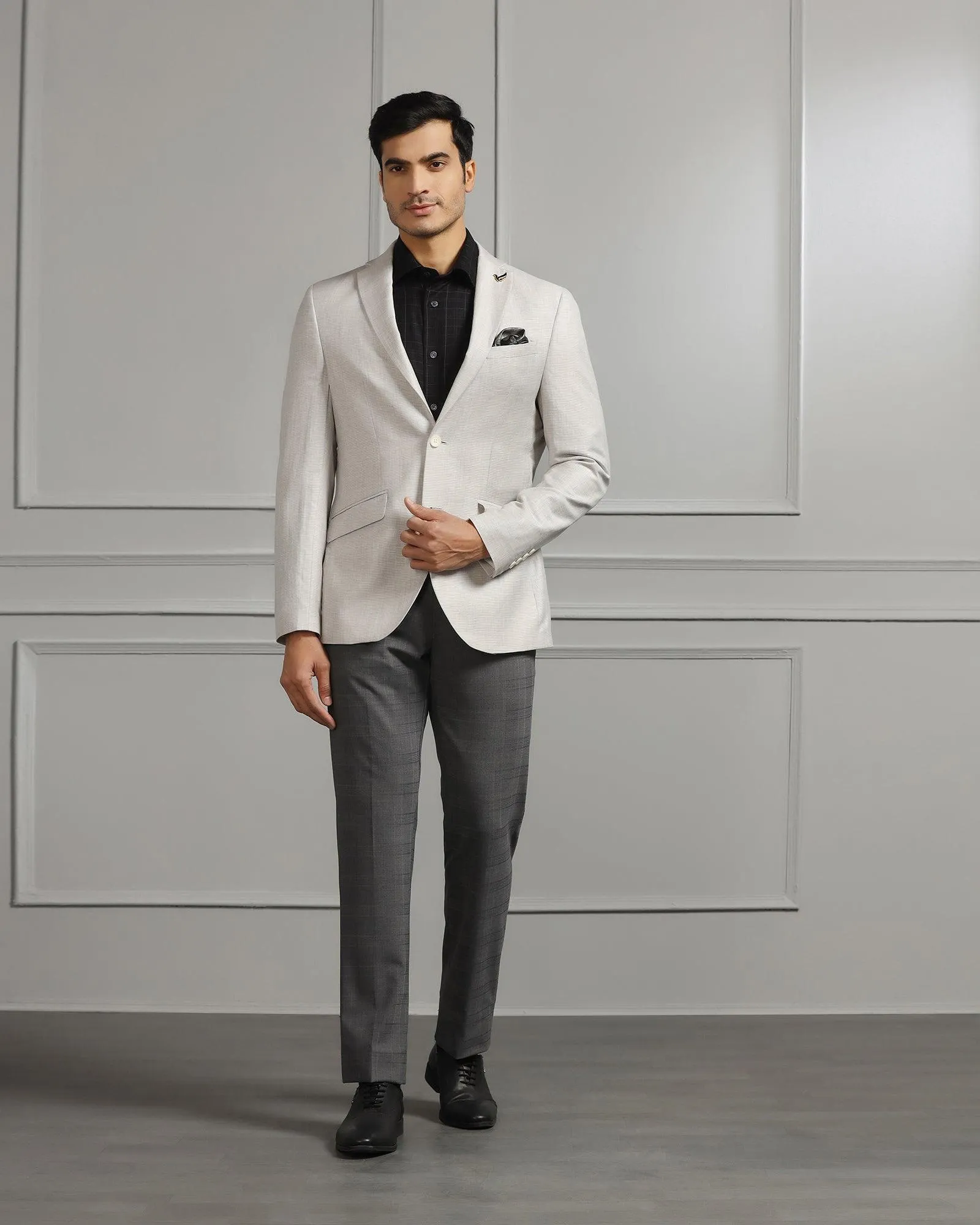 Luxe Linen Formal Light Grey Textured Blazer - Amber Weekday Street Look CompactFoldable