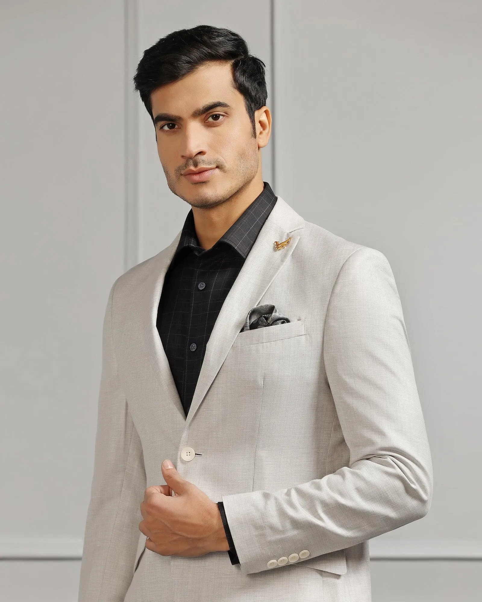 Luxe Linen Formal Light Grey Textured Blazer - Amber Layer Friendly Shape