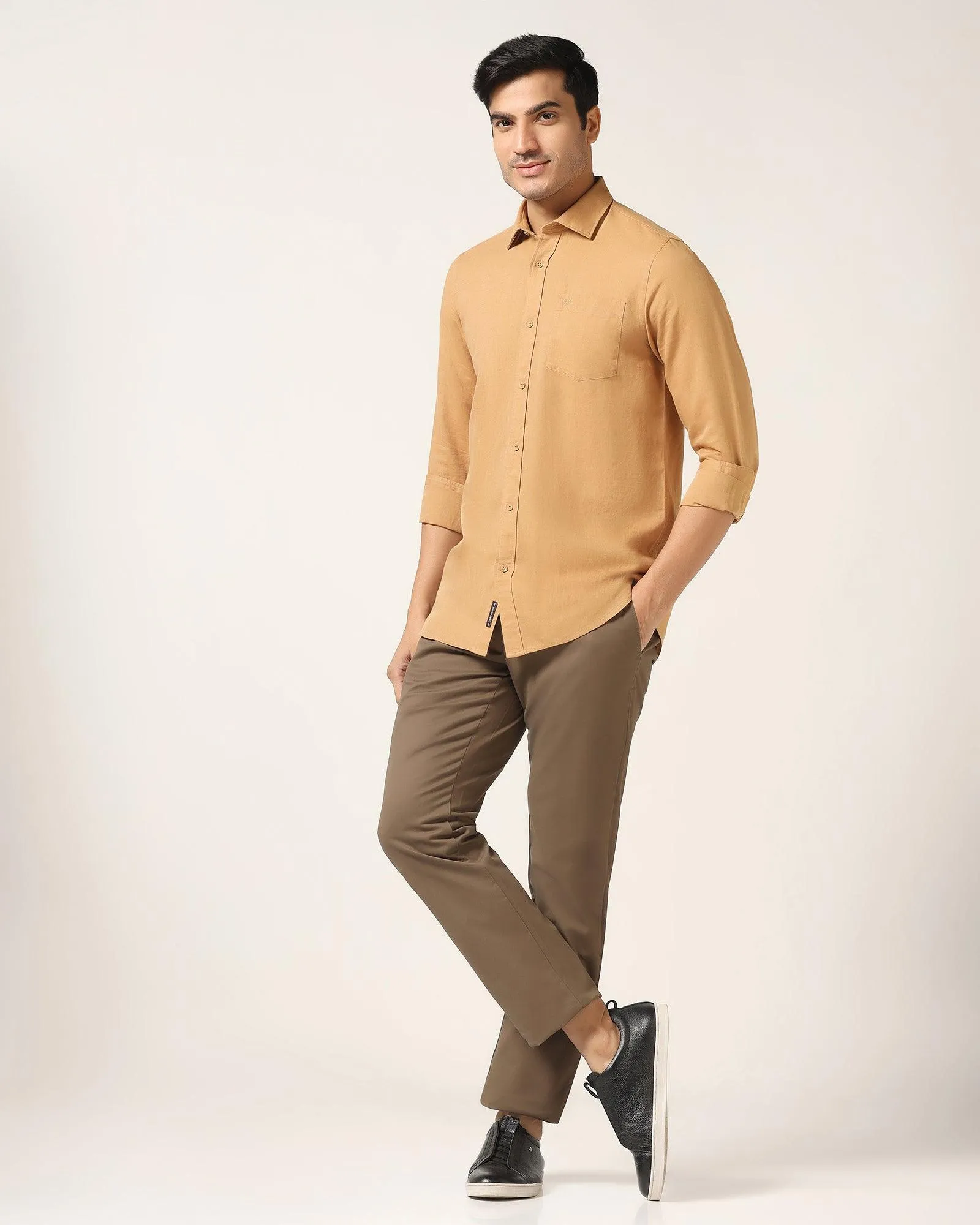 Slim Comfort B-95 Casual Brown Solid Khakis - Mario Light and Cozy Modern Fit