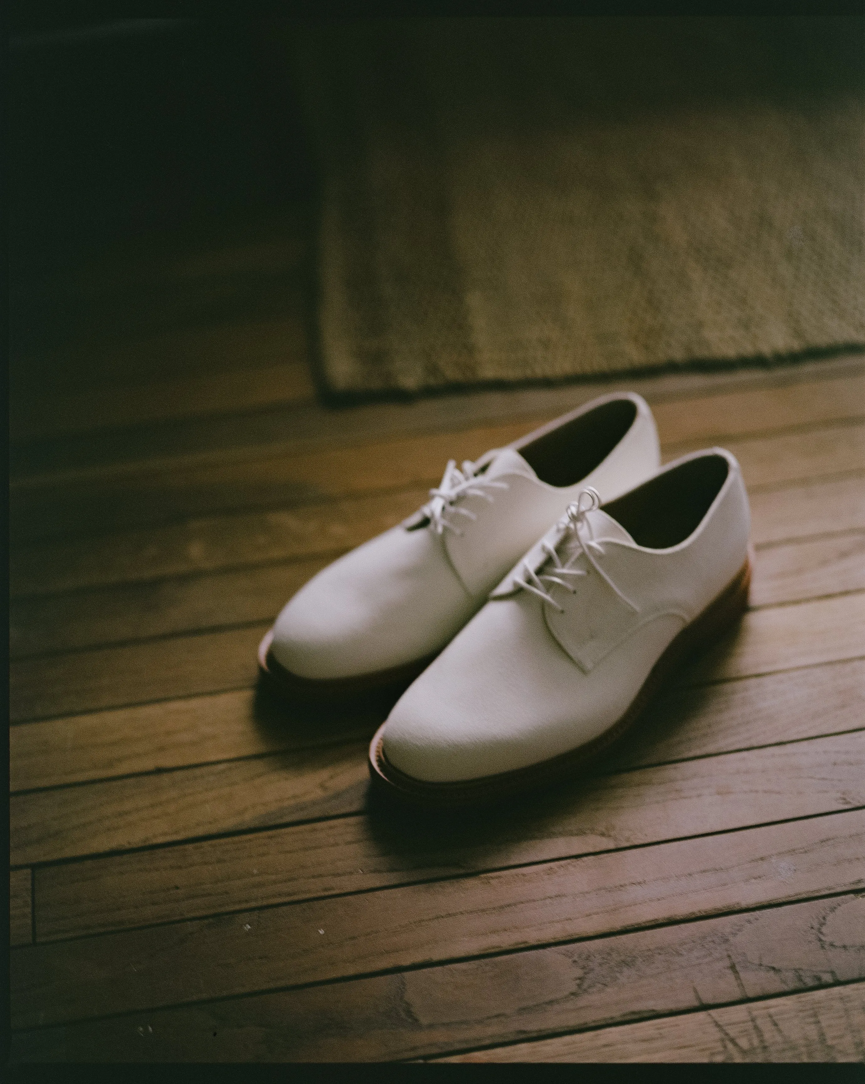 Classic White Suede Bucks Clean Step Memory Foam Casual Wear