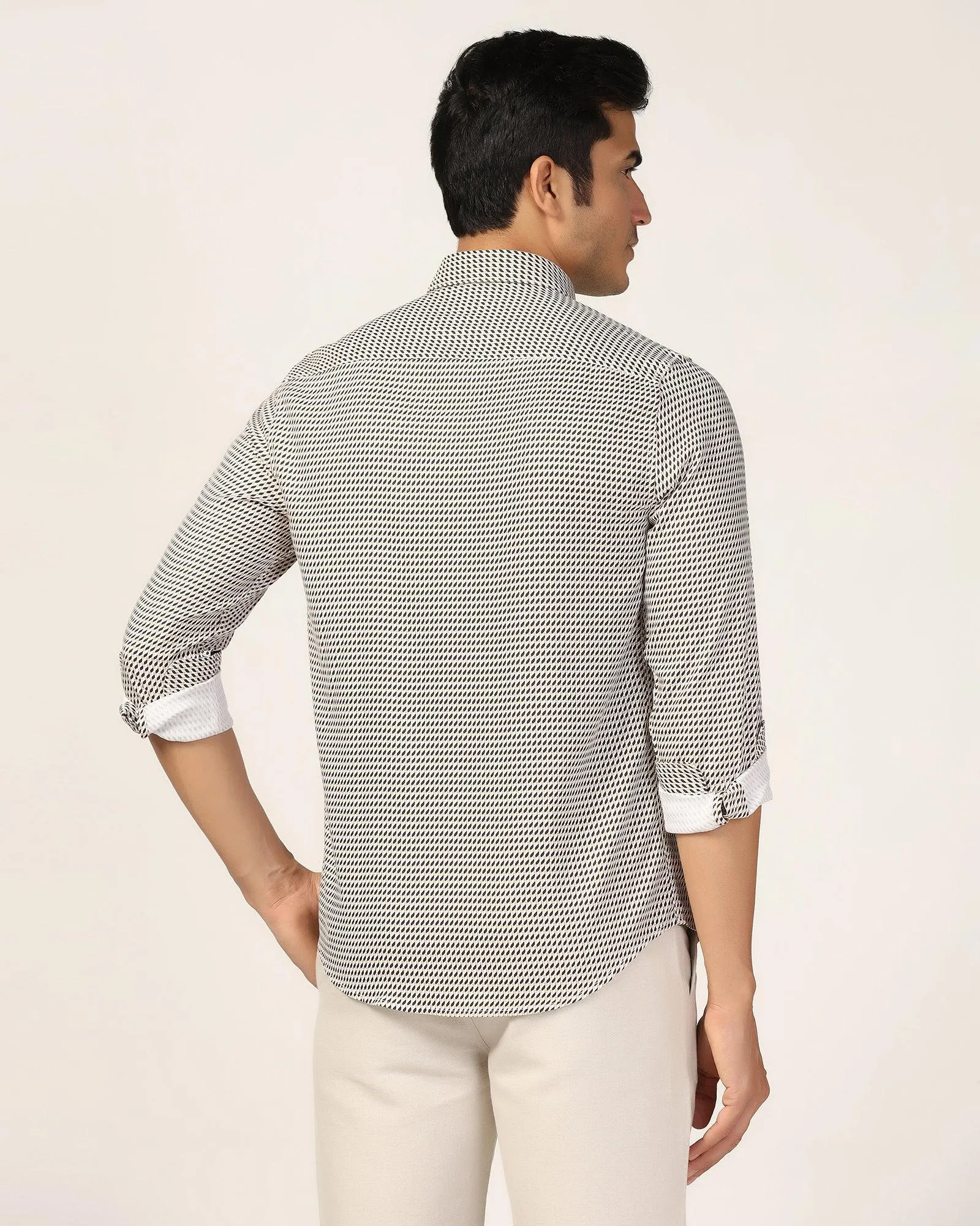 Non Static Finish Casual Beige Printed Shirt - Silver